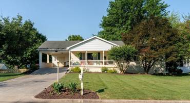 200 MILLER DR, BRIDGEWATER, Virginia 22812, 3 Bedrooms Bedrooms, ,2 BathroomsBathrooms,Residential,200 MILLER DR,666679 MLS # 666679
