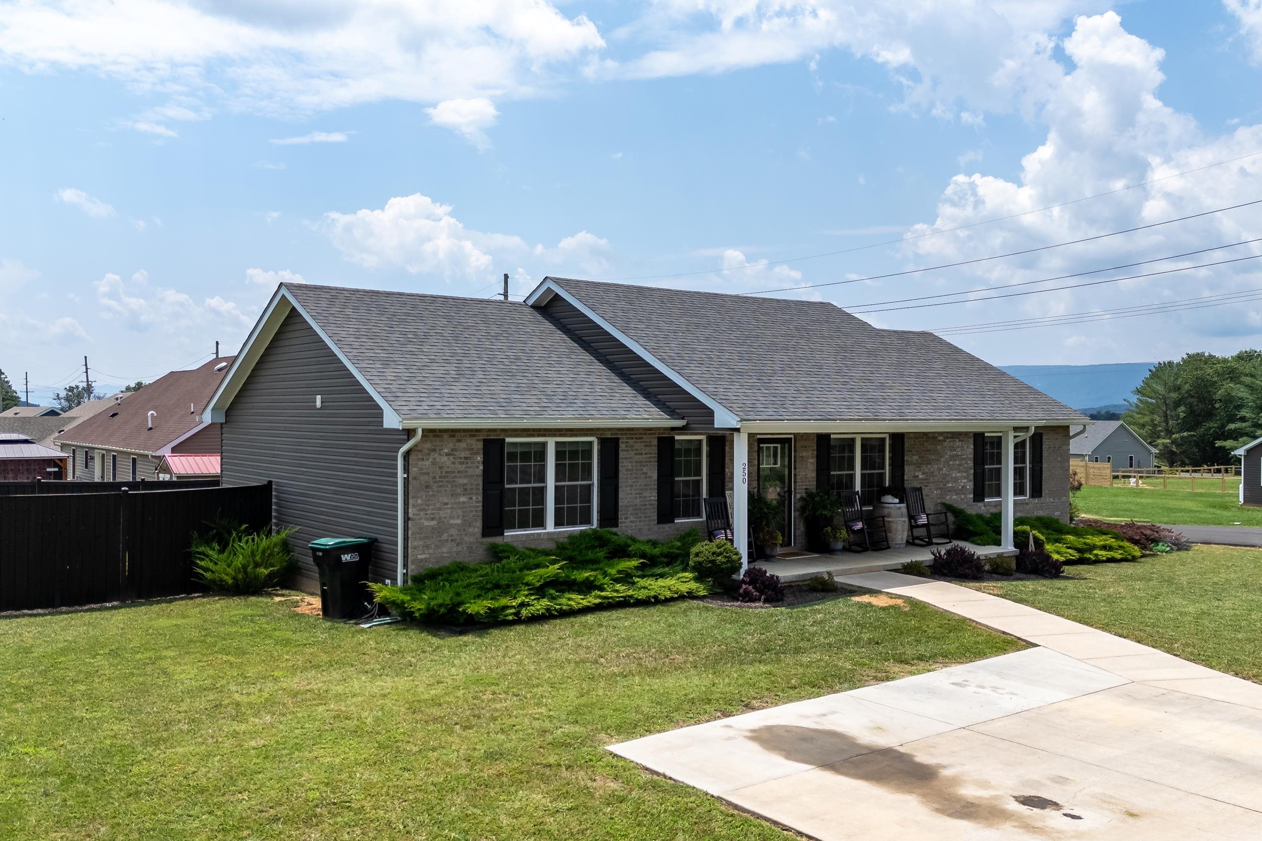 250 FAIRVIEW RD, LURAY, Virginia 22835, 3 Bedrooms Bedrooms, ,2 BathroomsBathrooms,Residential,250 FAIRVIEW RD,666682 MLS # 666682