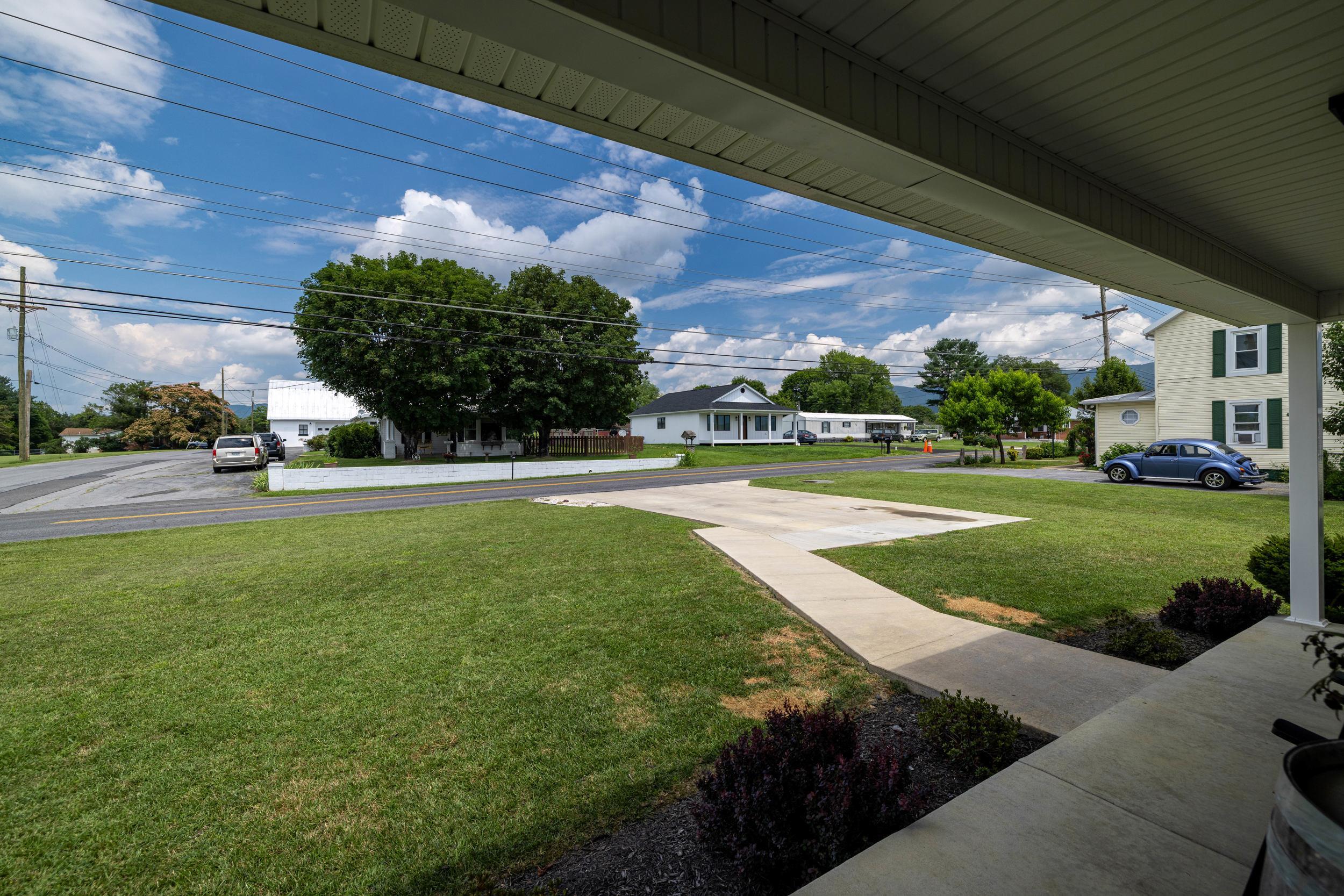 250 FAIRVIEW RD, LURAY, Virginia 22835, 3 Bedrooms Bedrooms, ,2 BathroomsBathrooms,Residential,250 FAIRVIEW RD,666682 MLS # 666682