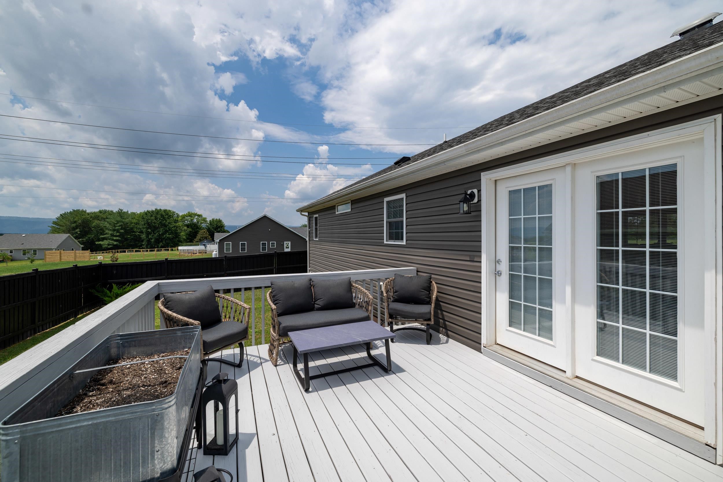 250 FAIRVIEW RD, LURAY, Virginia 22835, 3 Bedrooms Bedrooms, ,2 BathroomsBathrooms,Residential,250 FAIRVIEW RD,666682 MLS # 666682