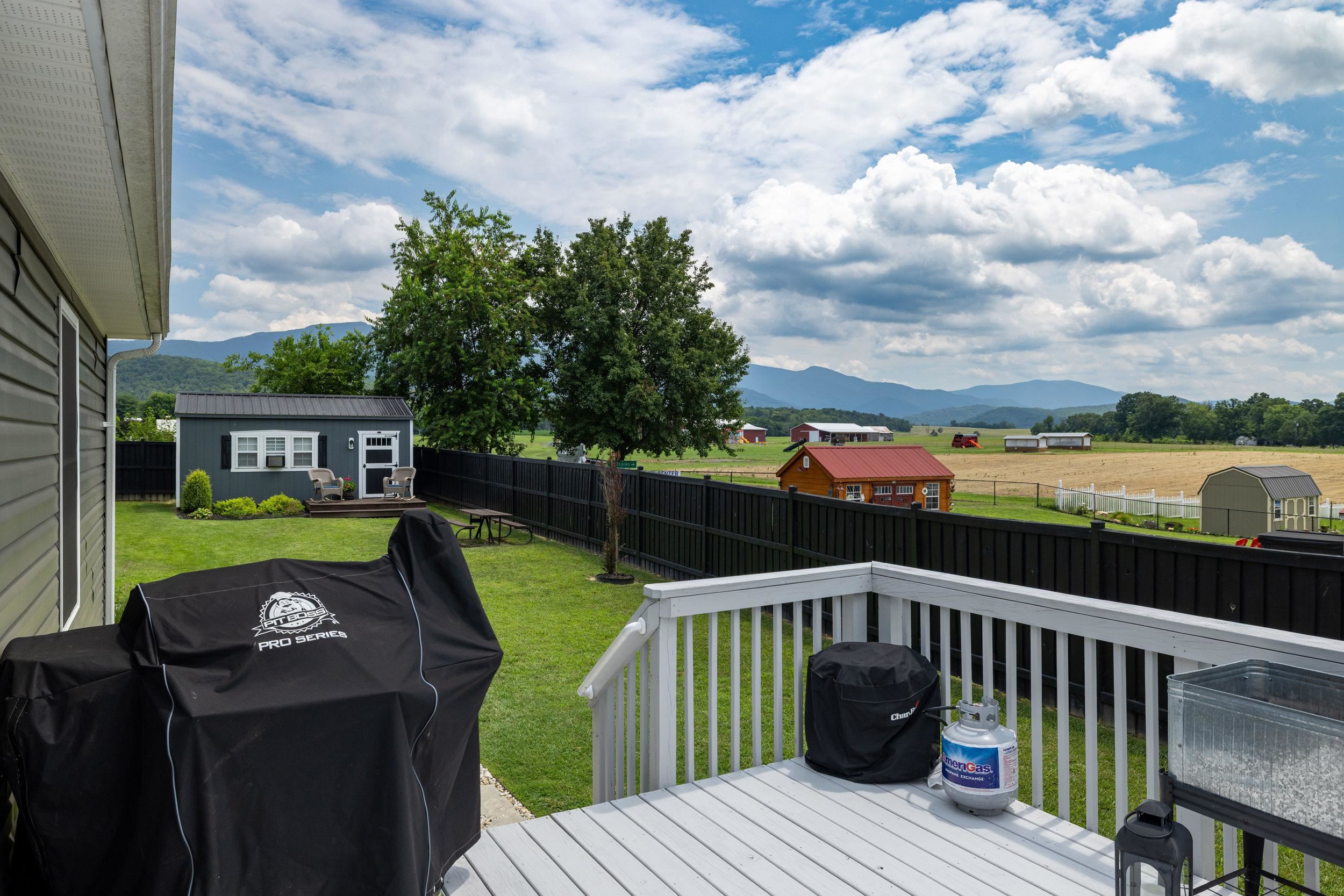 250 FAIRVIEW RD, LURAY, Virginia 22835, 3 Bedrooms Bedrooms, ,2 BathroomsBathrooms,Residential,250 FAIRVIEW RD,666682 MLS # 666682