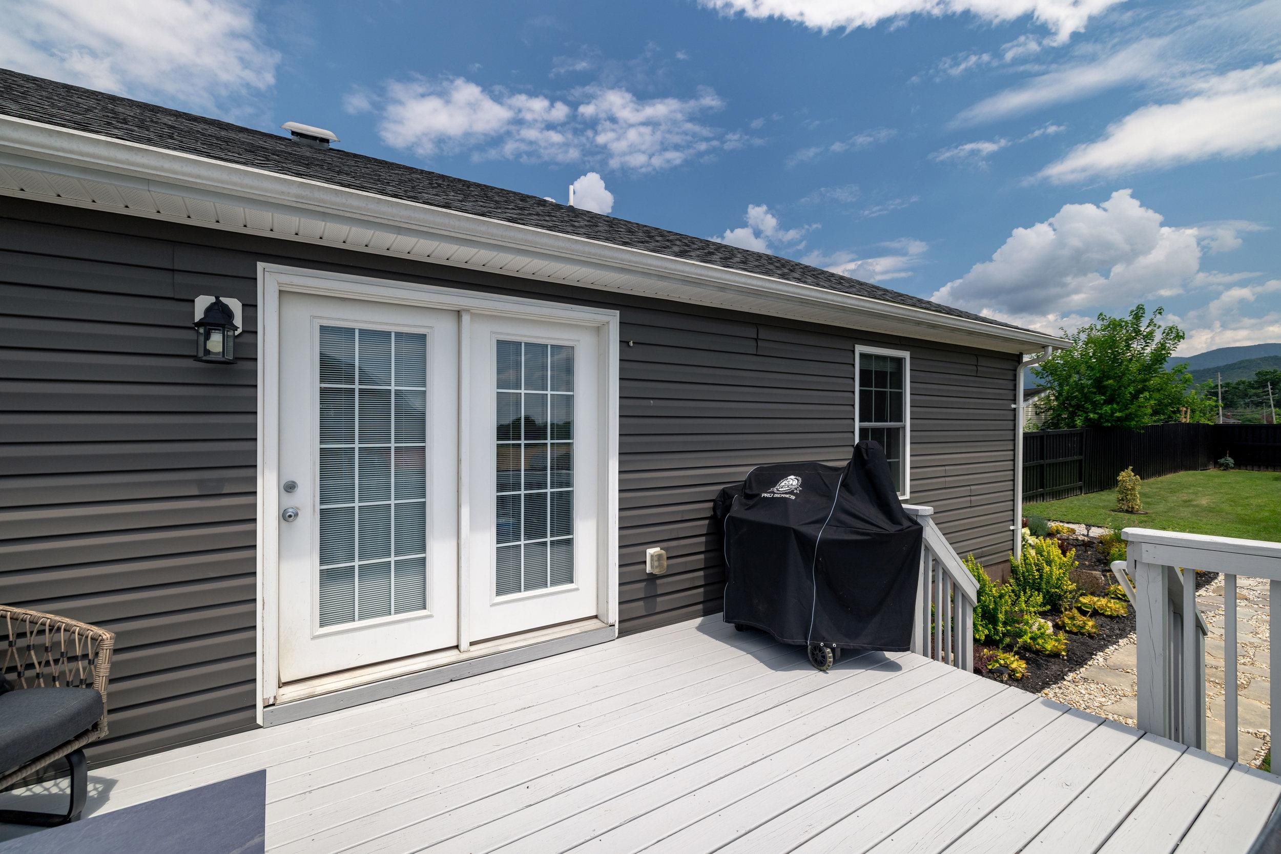 250 FAIRVIEW RD, LURAY, Virginia 22835, 3 Bedrooms Bedrooms, ,2 BathroomsBathrooms,Residential,250 FAIRVIEW RD,666682 MLS # 666682