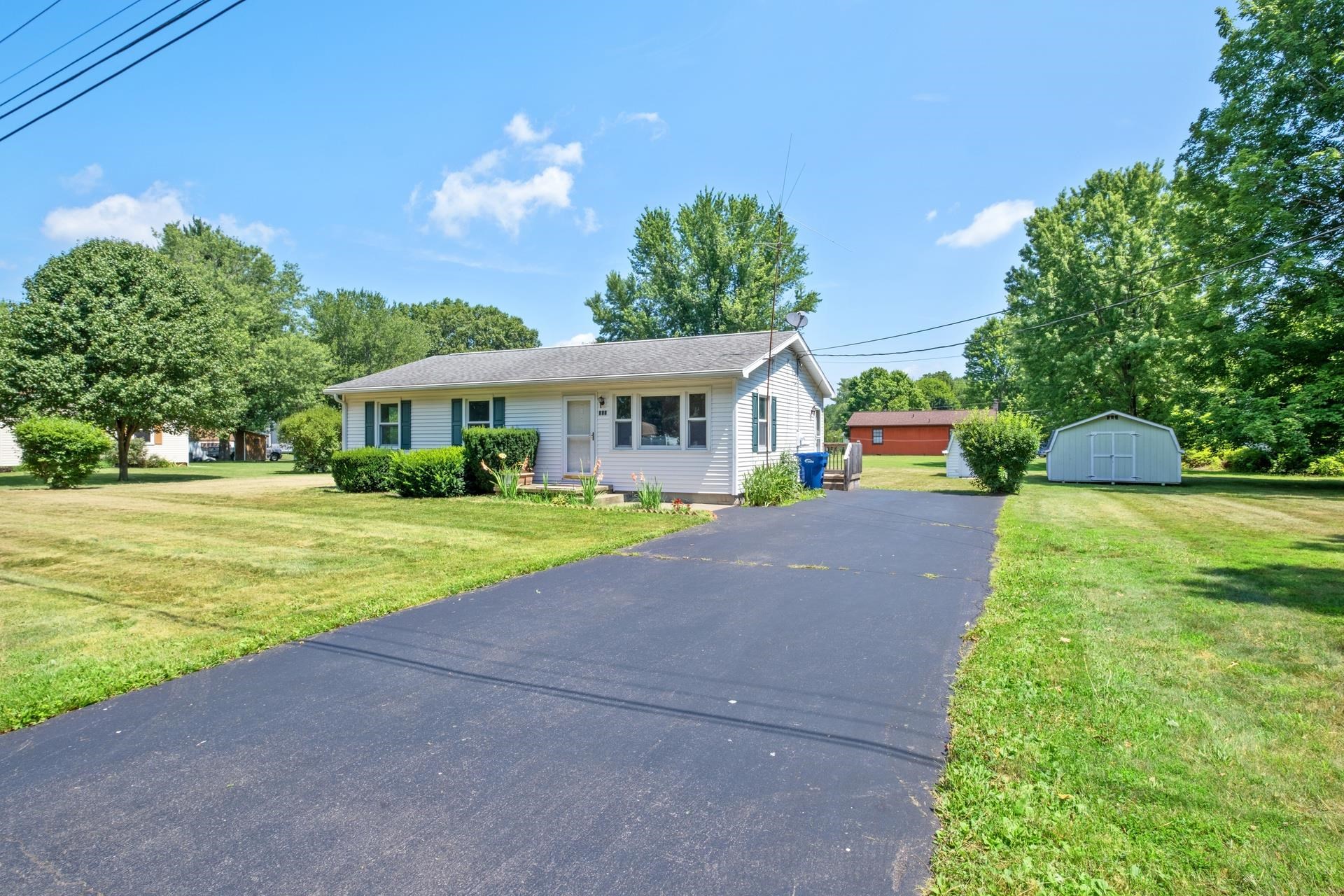 302 17TH ST, GROTTOES, Virginia 24441, 3 Bedrooms Bedrooms, ,1 BathroomBathrooms,Residential,302 17TH ST,666683 MLS # 666683