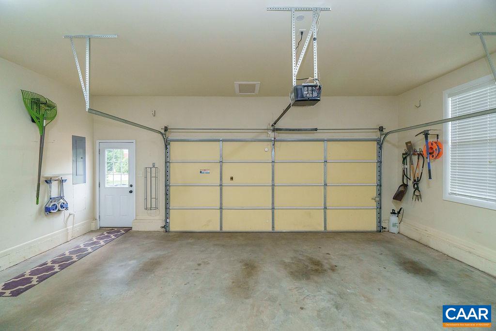 71 BRANCH LN, ZION CROSSROADS, Virginia 22942, 5 Bedrooms Bedrooms, ,3 BathroomsBathrooms,Residential,71 BRANCH LN,666685 MLS # 666685
