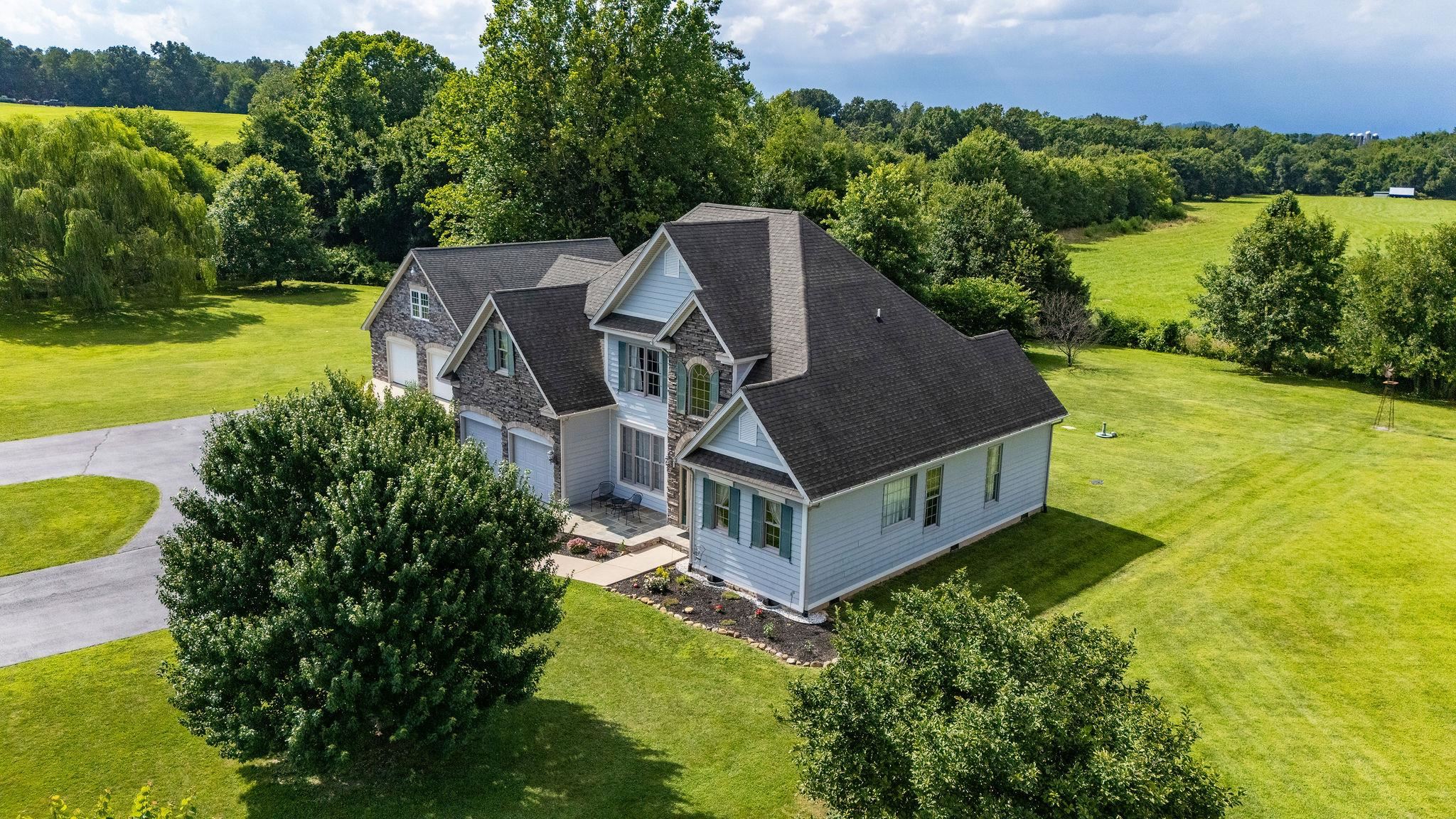 31 HAMPTON DR, STUARTS DRAFT, Virginia 24477, 4 Bedrooms Bedrooms, ,2 BathroomsBathrooms,Residential,31 HAMPTON DR,666686 MLS # 666686