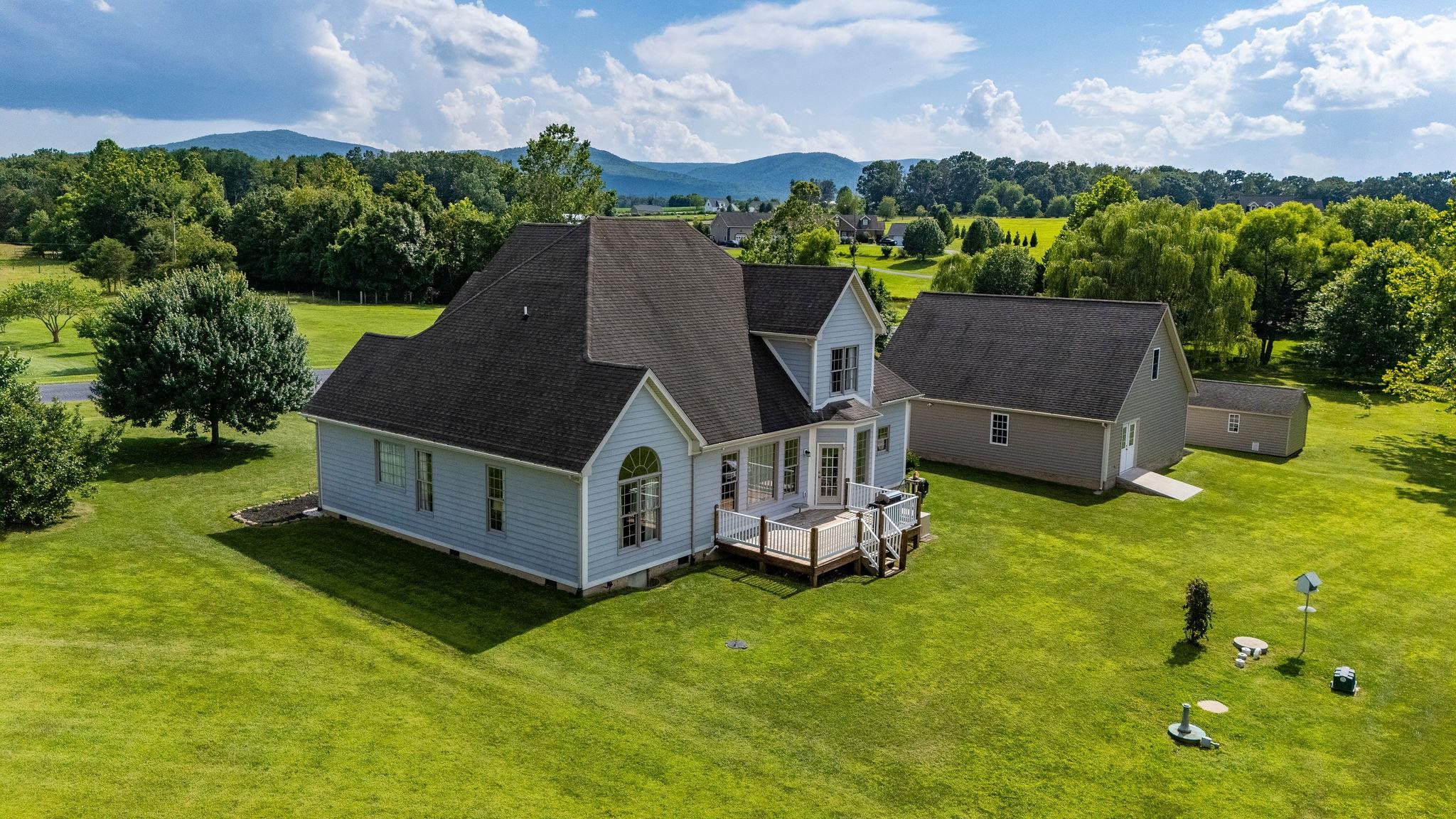 31 HAMPTON DR, STUARTS DRAFT, Virginia 24477, 4 Bedrooms Bedrooms, ,2 BathroomsBathrooms,Residential,31 HAMPTON DR,666686 MLS # 666686