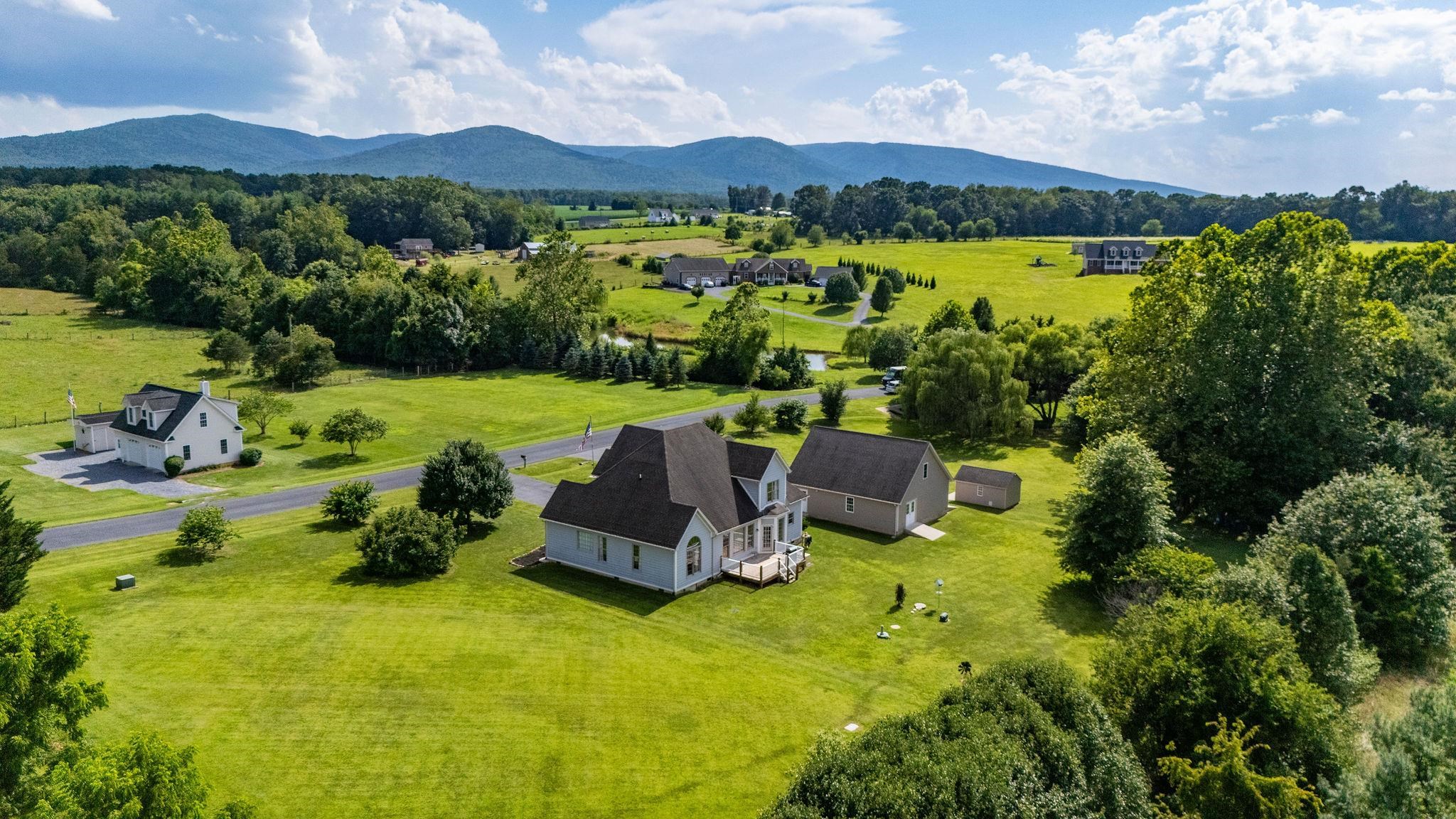 31 HAMPTON DR, STUARTS DRAFT, Virginia 24477, 4 Bedrooms Bedrooms, ,2 BathroomsBathrooms,Residential,31 HAMPTON DR,666686 MLS # 666686