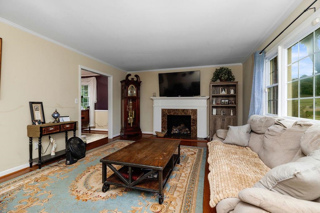 935 GLENWOOD BLVD, WAYNESBORO, Virginia 22980, 4 Bedrooms Bedrooms, ,2 BathroomsBathrooms,Residential,935 GLENWOOD BLVD,666690 MLS # 666690