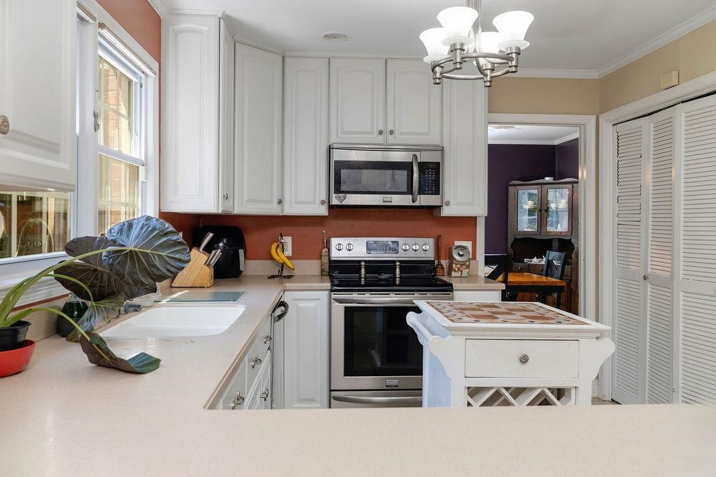 935 GLENWOOD BLVD, WAYNESBORO, Virginia 22980, 4 Bedrooms Bedrooms, ,2 BathroomsBathrooms,Residential,935 GLENWOOD BLVD,666690 MLS # 666690