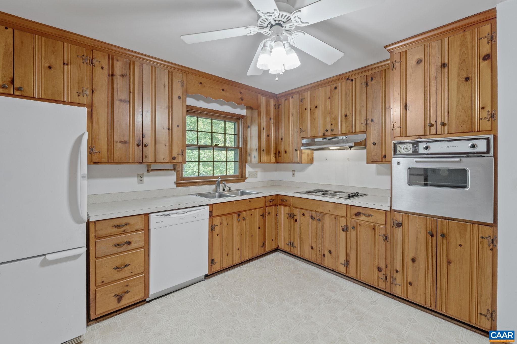 411 WESTMORELAND CT, CHARLOTTESVILLE, Virginia 22901, 4 Bedrooms Bedrooms, ,3 BathroomsBathrooms,Residential,411 WESTMORELAND CT,666696 MLS # 666696