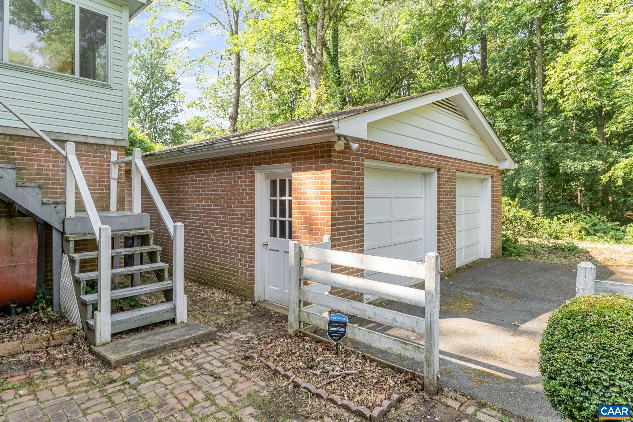 411 WESTMORELAND CT, CHARLOTTESVILLE, Virginia 22901, 4 Bedrooms Bedrooms, ,3 BathroomsBathrooms,Residential,411 WESTMORELAND CT,666696 MLS # 666696