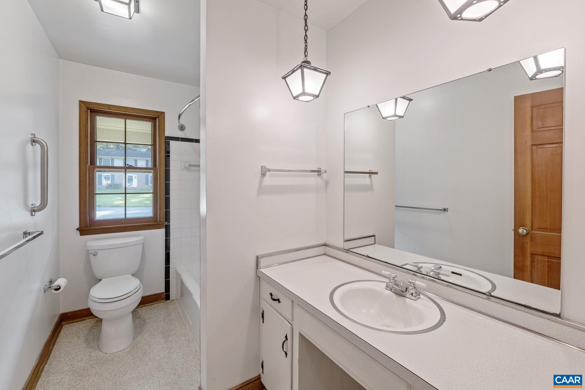 411 WESTMORELAND CT, CHARLOTTESVILLE, Virginia 22901, 4 Bedrooms Bedrooms, ,3 BathroomsBathrooms,Residential,411 WESTMORELAND CT,666696 MLS # 666696