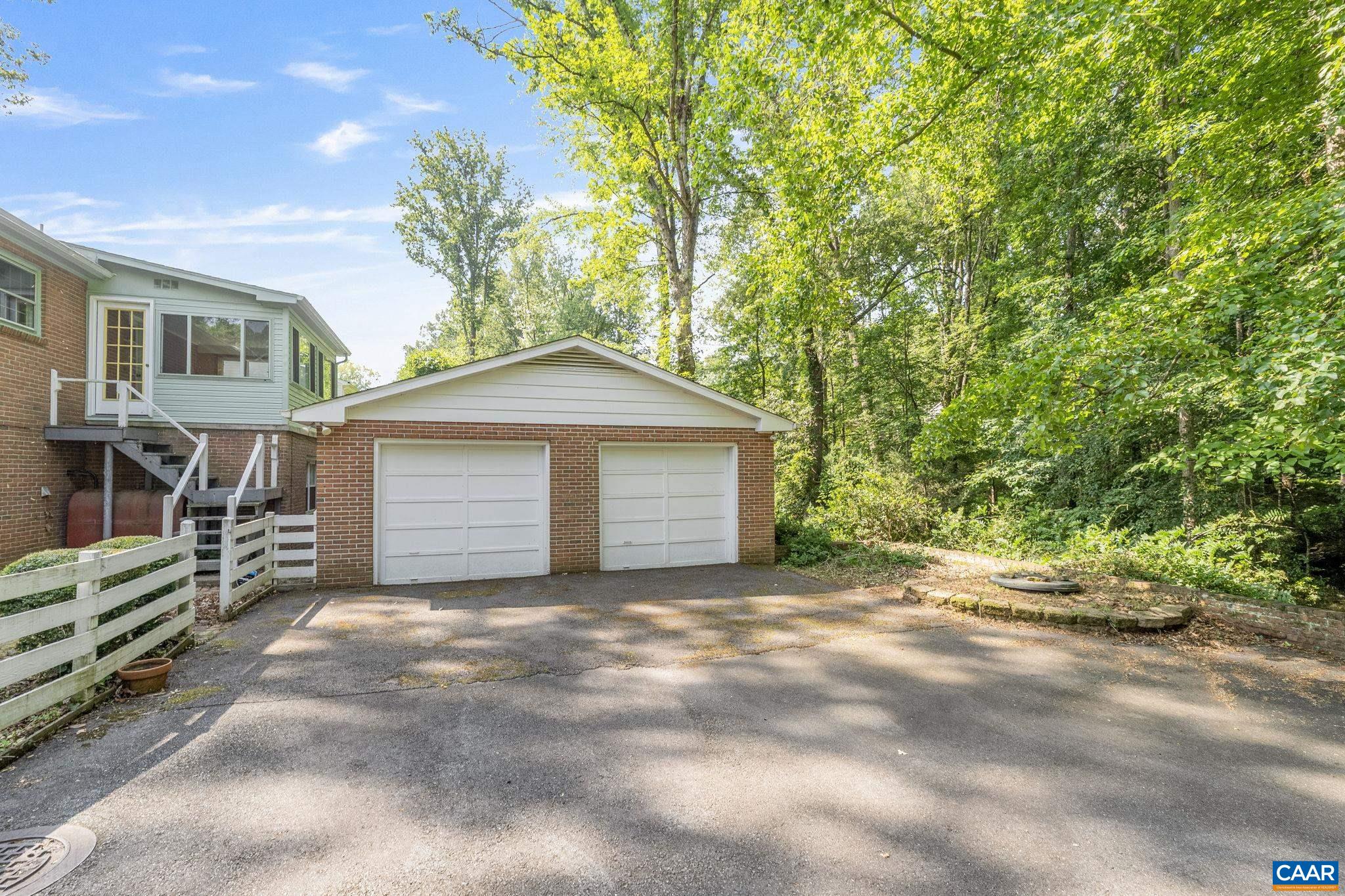 411 WESTMORELAND CT, CHARLOTTESVILLE, Virginia 22901, 4 Bedrooms Bedrooms, ,3 BathroomsBathrooms,Residential,411 WESTMORELAND CT,666696 MLS # 666696