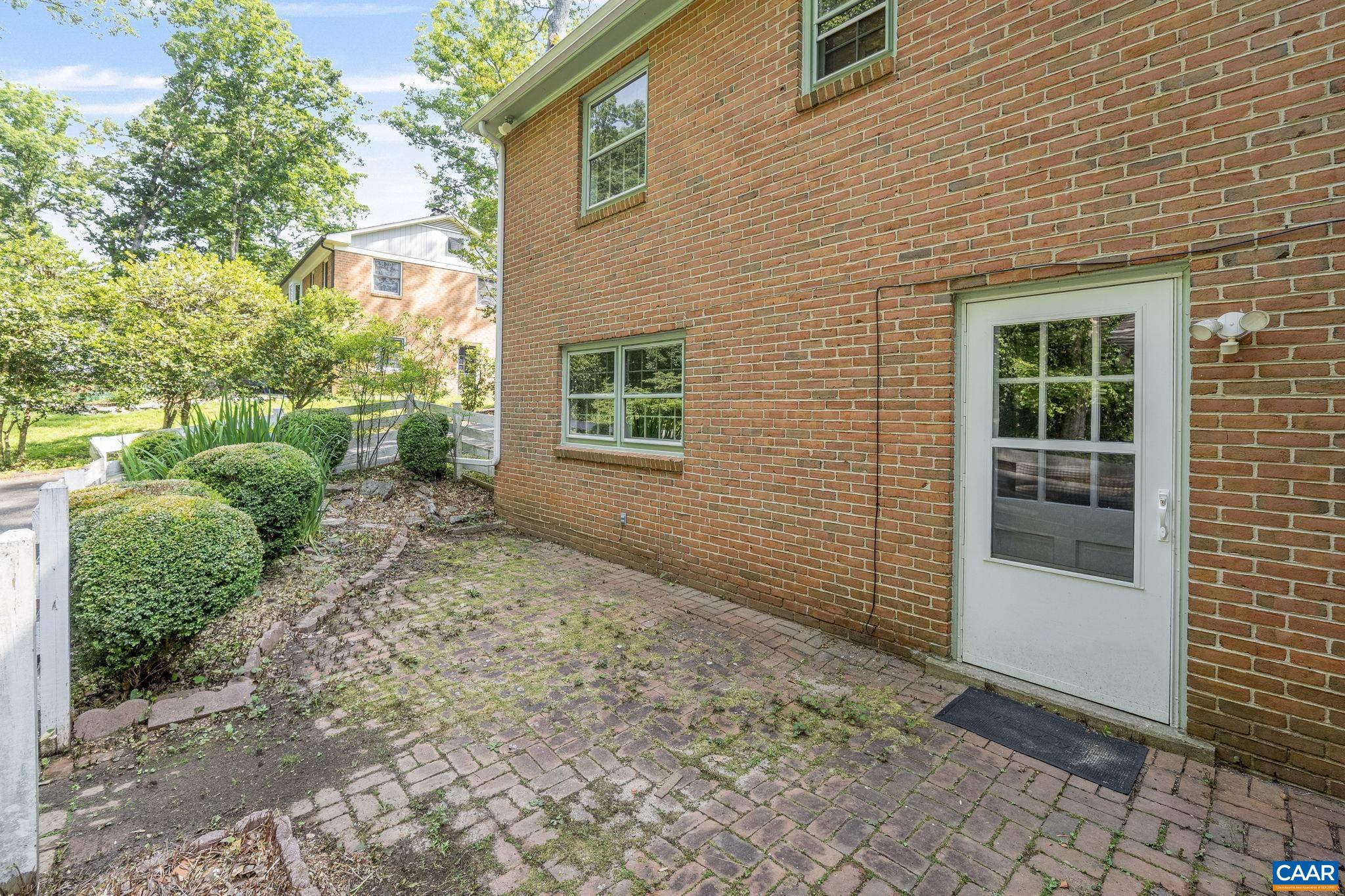 411 WESTMORELAND CT, CHARLOTTESVILLE, Virginia 22901, 4 Bedrooms Bedrooms, ,3 BathroomsBathrooms,Residential,411 WESTMORELAND CT,666696 MLS # 666696