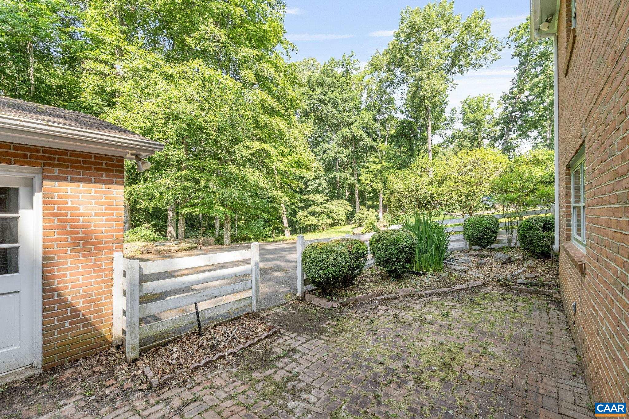 411 WESTMORELAND CT, CHARLOTTESVILLE, Virginia 22901, 4 Bedrooms Bedrooms, ,3 BathroomsBathrooms,Residential,411 WESTMORELAND CT,666696 MLS # 666696
