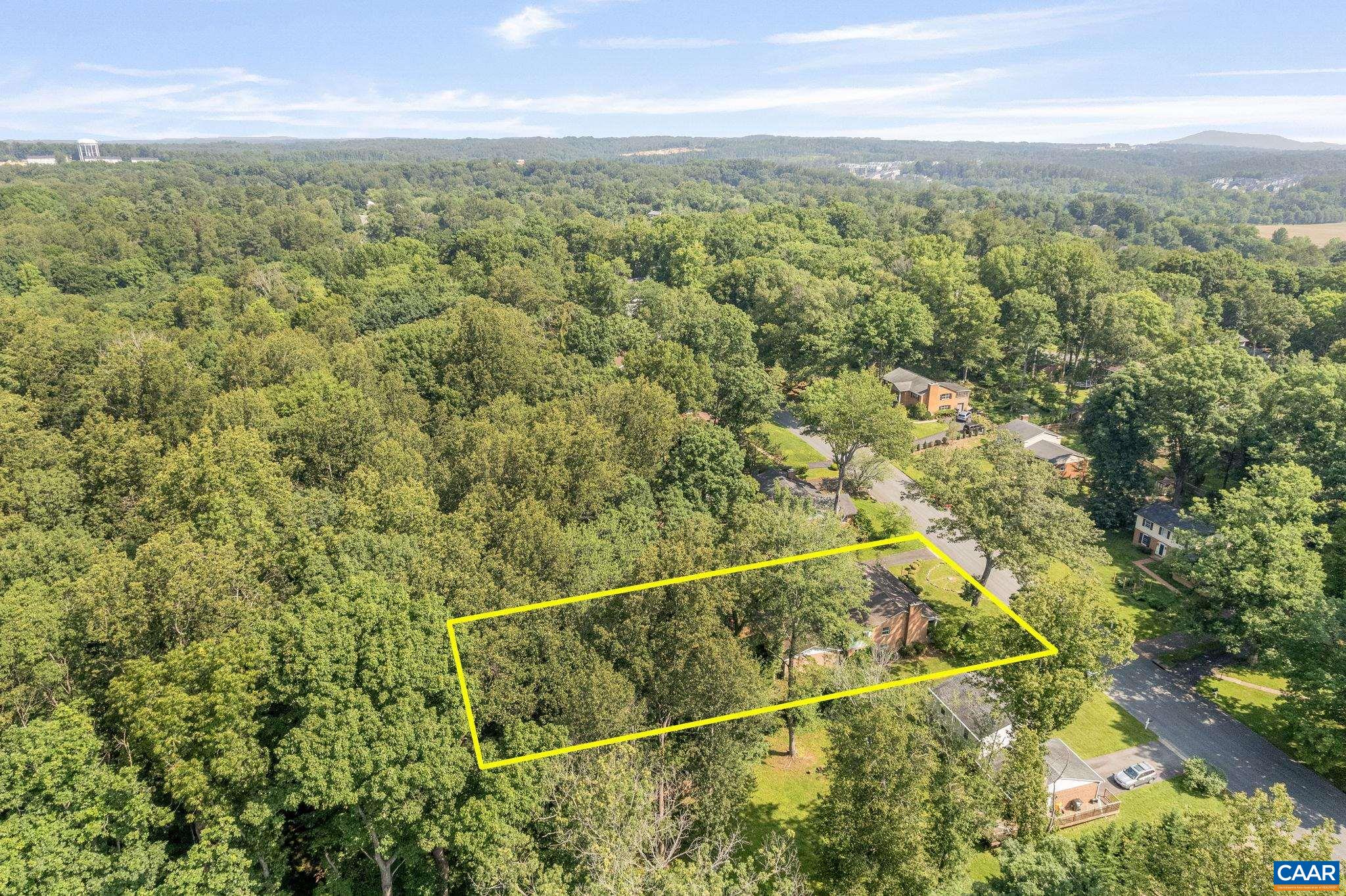 411 WESTMORELAND CT, CHARLOTTESVILLE, Virginia 22901, 4 Bedrooms Bedrooms, ,3 BathroomsBathrooms,Residential,411 WESTMORELAND CT,666696 MLS # 666696