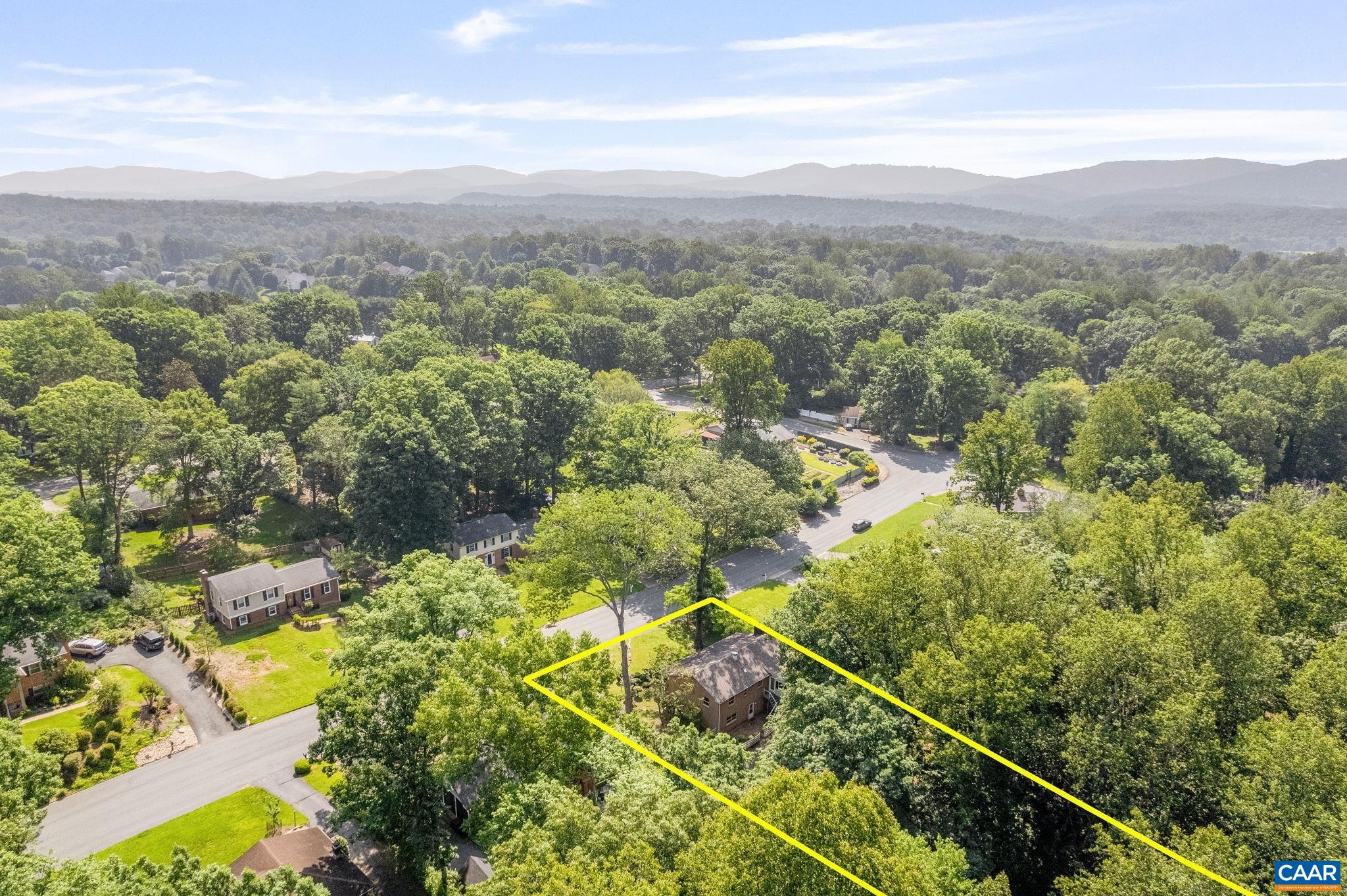 411 WESTMORELAND CT, CHARLOTTESVILLE, Virginia 22901, 4 Bedrooms Bedrooms, ,3 BathroomsBathrooms,Residential,411 WESTMORELAND CT,666696 MLS # 666696