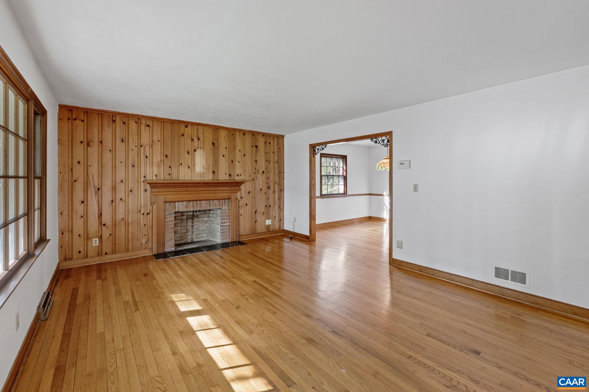 411 WESTMORELAND CT, CHARLOTTESVILLE, Virginia 22901, 4 Bedrooms Bedrooms, ,3 BathroomsBathrooms,Residential,411 WESTMORELAND CT,666696 MLS # 666696