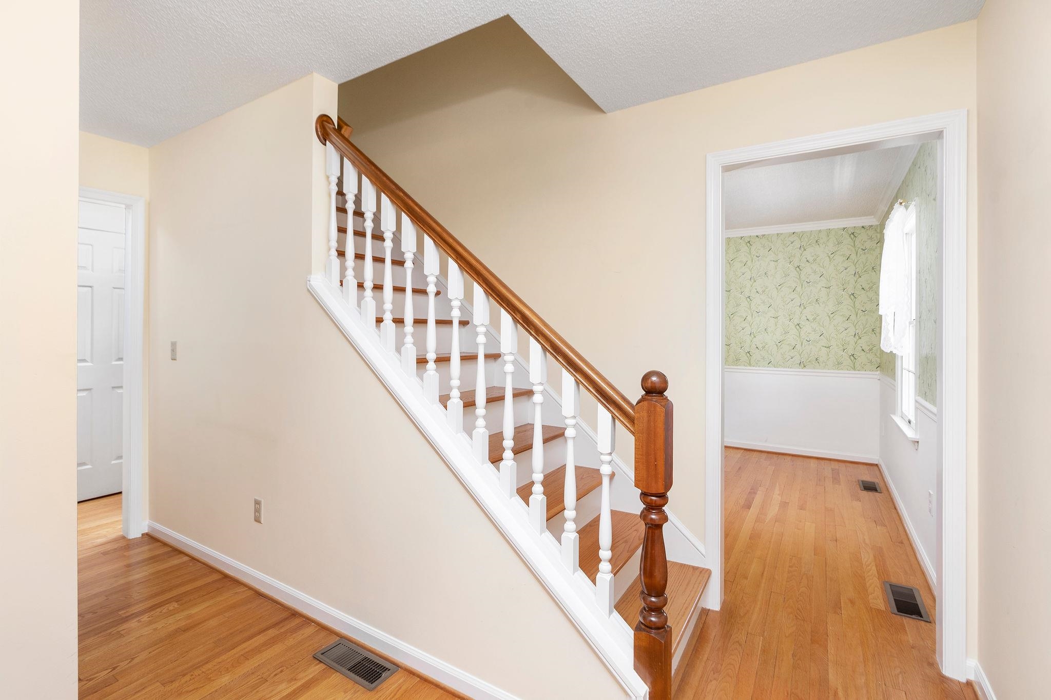 118 SUNSET DR, WAYNESBORO, Virginia 22980, 3 Bedrooms Bedrooms, ,2 BathroomsBathrooms,Residential,118 SUNSET DR,666698 MLS # 666698
