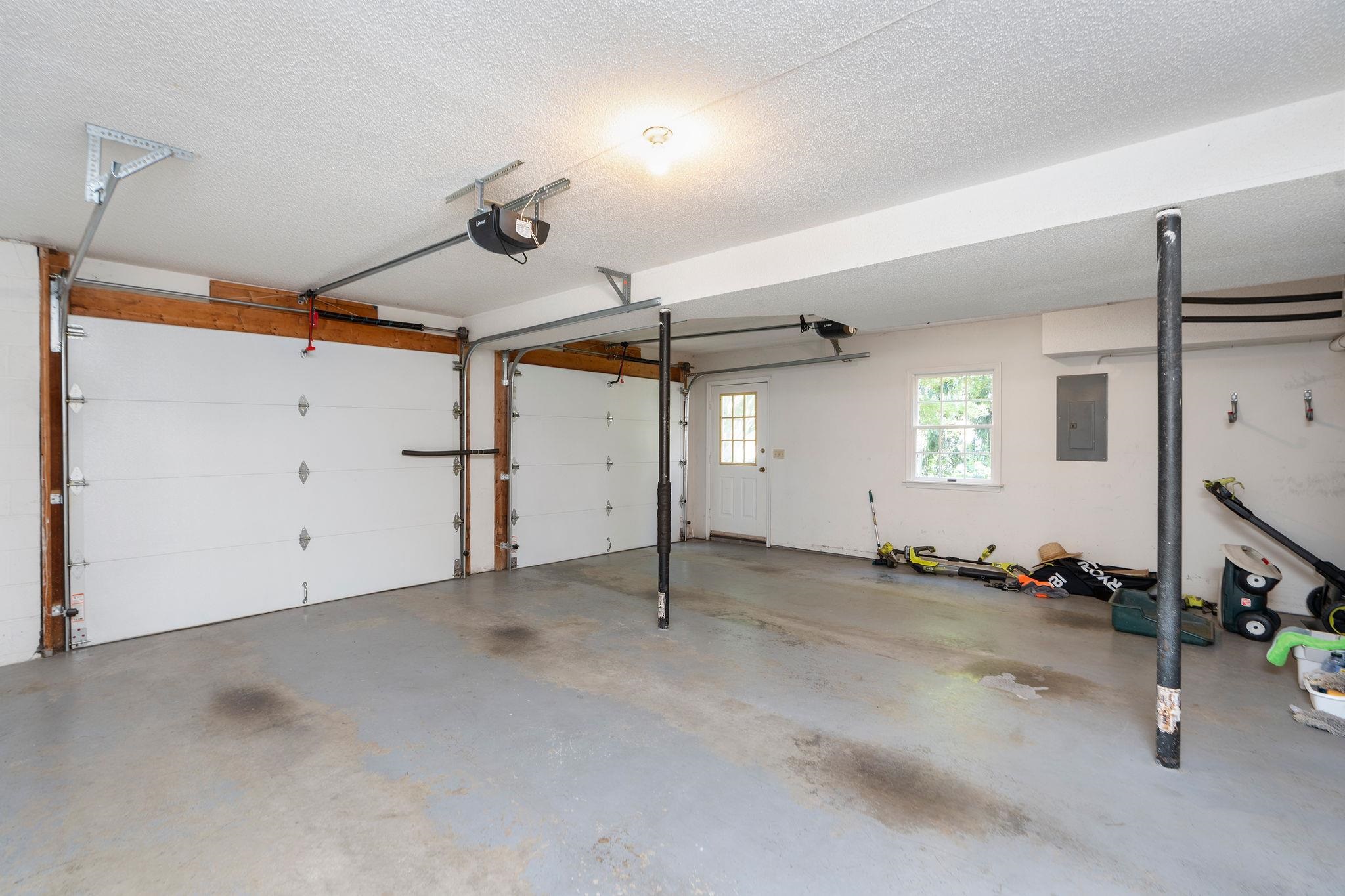 118 SUNSET DR, WAYNESBORO, Virginia 22980, 3 Bedrooms Bedrooms, ,2 BathroomsBathrooms,Residential,118 SUNSET DR,666698 MLS # 666698
