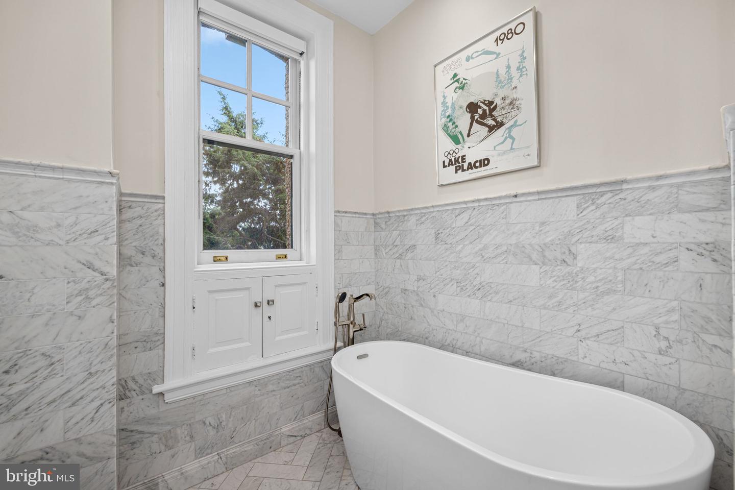 2853 ONTARIO RD NW #323, WASHINGTON, District Of Columbia 20009, 2 Bedrooms Bedrooms, ,1 BathroomBathrooms,Residential,For sale,2853 ONTARIO RD NW #323,DCDC2199674 MLS # DCDC2199674