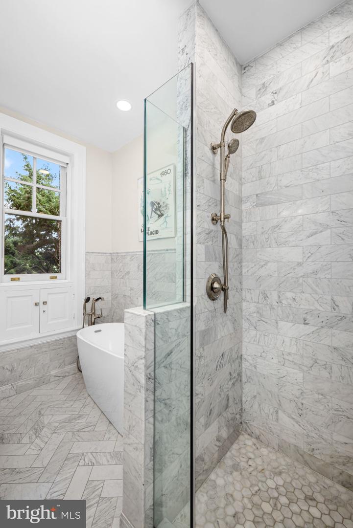 2853 ONTARIO RD NW #323, WASHINGTON, District Of Columbia 20009, 2 Bedrooms Bedrooms, ,1 BathroomBathrooms,Residential,For sale,2853 ONTARIO RD NW #323,DCDC2199674 MLS # DCDC2199674