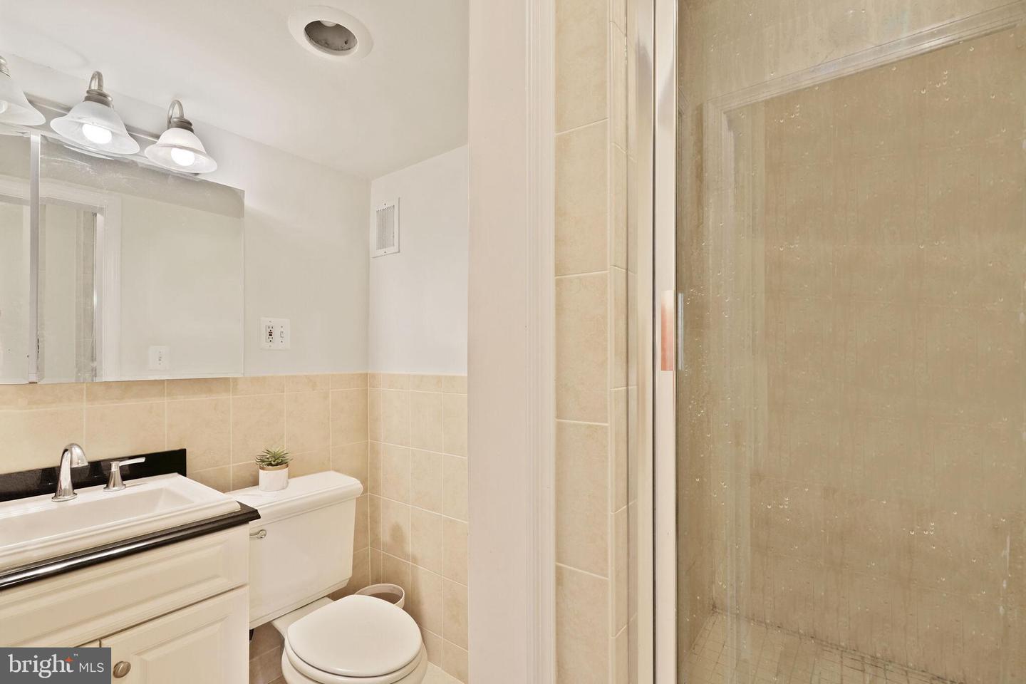 1330 NEW HAMPSHIRE AVE NW #215, WASHINGTON, District Of Columbia 20036, 2 Bedrooms Bedrooms, ,2 BathroomsBathrooms,Residential,For sale,1330 NEW HAMPSHIRE AVE NW #215,DCDC2200034 MLS # DCDC2200034
