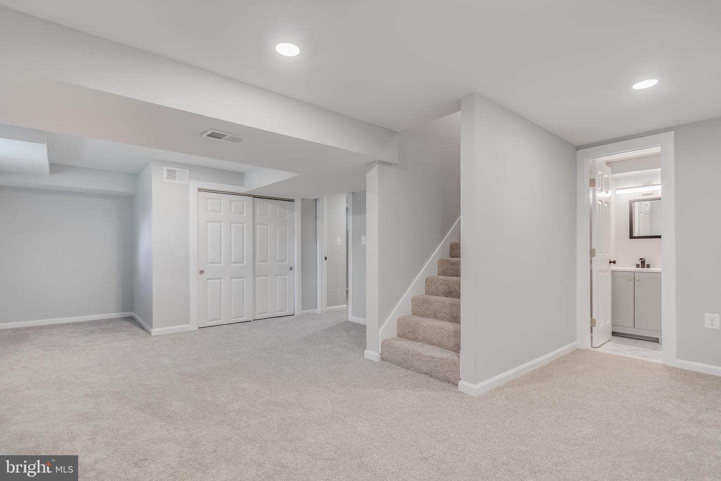 6718 14TH PL NW, WASHINGTON, District Of Columbia 20012, 4 Bedrooms Bedrooms, ,2 BathroomsBathrooms,Residential,For sale,6718 14TH PL NW,DCDC2200774 MLS # DCDC2200774