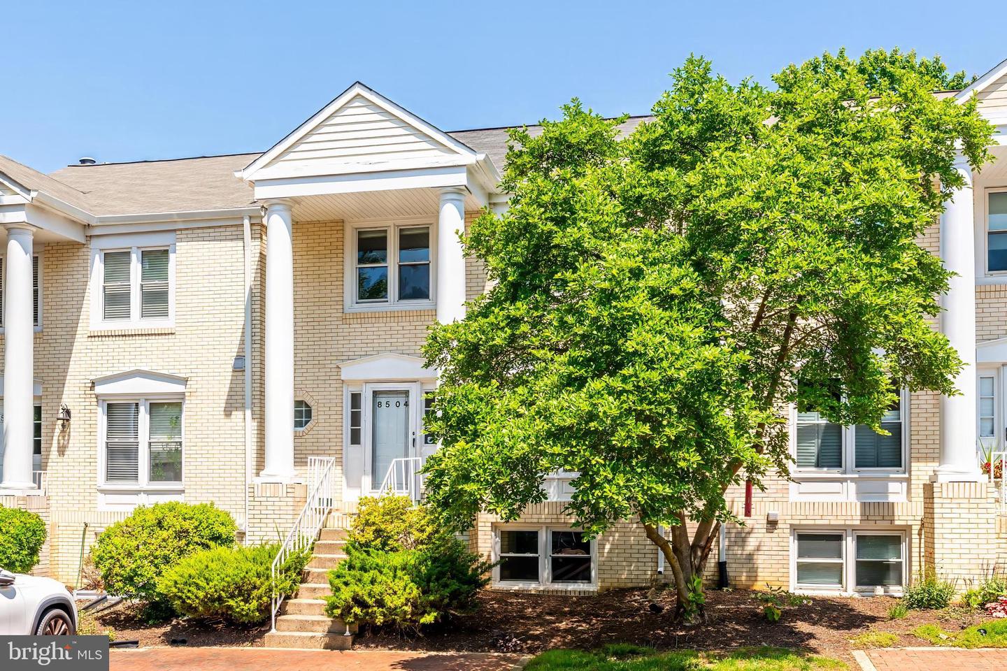 8504 JEFFERSONIAN CT, VIENNA, Virginia 22182, 4 Bedrooms Bedrooms, ,3 BathroomsBathrooms,Residential,For sale,8504 JEFFERSONIAN CT,VAFX2242020 MLS # VAFX2242020