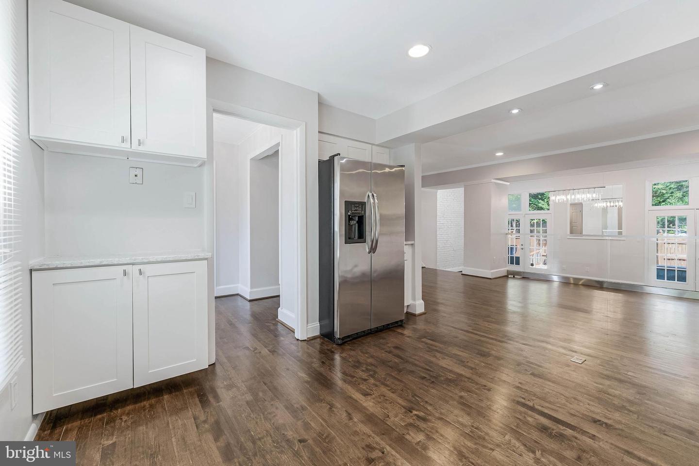 8504 JEFFERSONIAN CT, VIENNA, Virginia 22182, 4 Bedrooms Bedrooms, ,3 BathroomsBathrooms,Residential,For sale,8504 JEFFERSONIAN CT,VAFX2242020 MLS # VAFX2242020