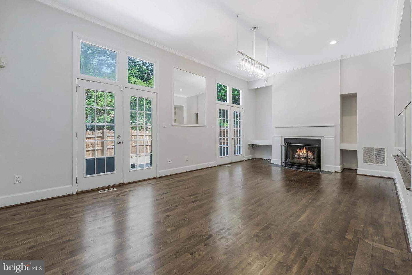 8504 JEFFERSONIAN CT, VIENNA, Virginia 22182, 4 Bedrooms Bedrooms, ,3 BathroomsBathrooms,Residential,For sale,8504 JEFFERSONIAN CT,VAFX2242020 MLS # VAFX2242020