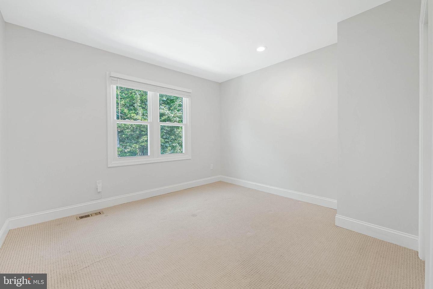 8504 JEFFERSONIAN CT, VIENNA, Virginia 22182, 4 Bedrooms Bedrooms, ,3 BathroomsBathrooms,Residential,For sale,8504 JEFFERSONIAN CT,VAFX2242020 MLS # VAFX2242020
