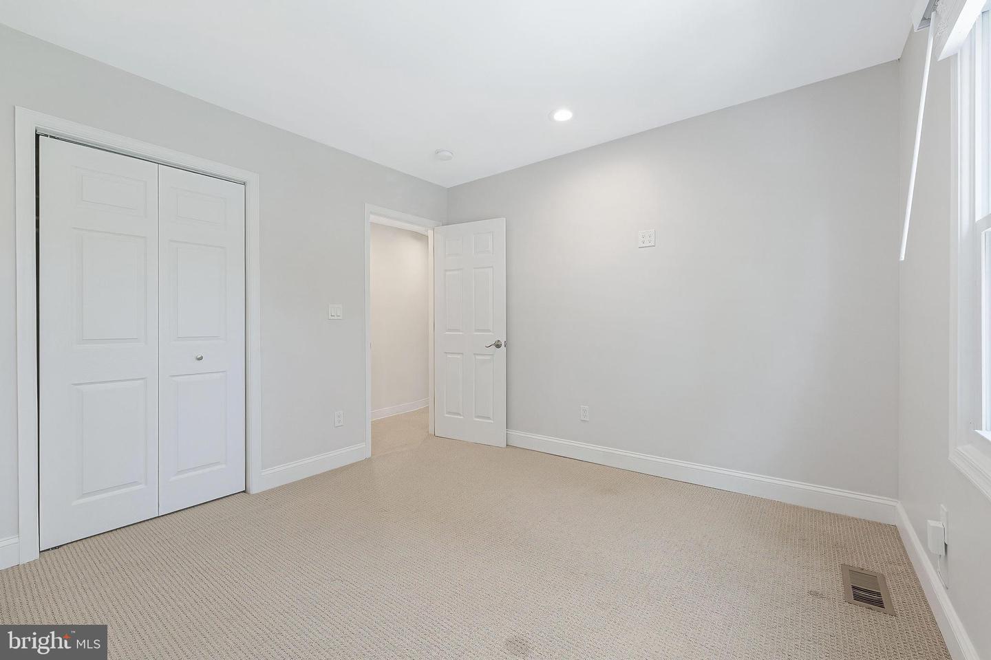 8504 JEFFERSONIAN CT, VIENNA, Virginia 22182, 4 Bedrooms Bedrooms, ,3 BathroomsBathrooms,Residential,For sale,8504 JEFFERSONIAN CT,VAFX2242020 MLS # VAFX2242020