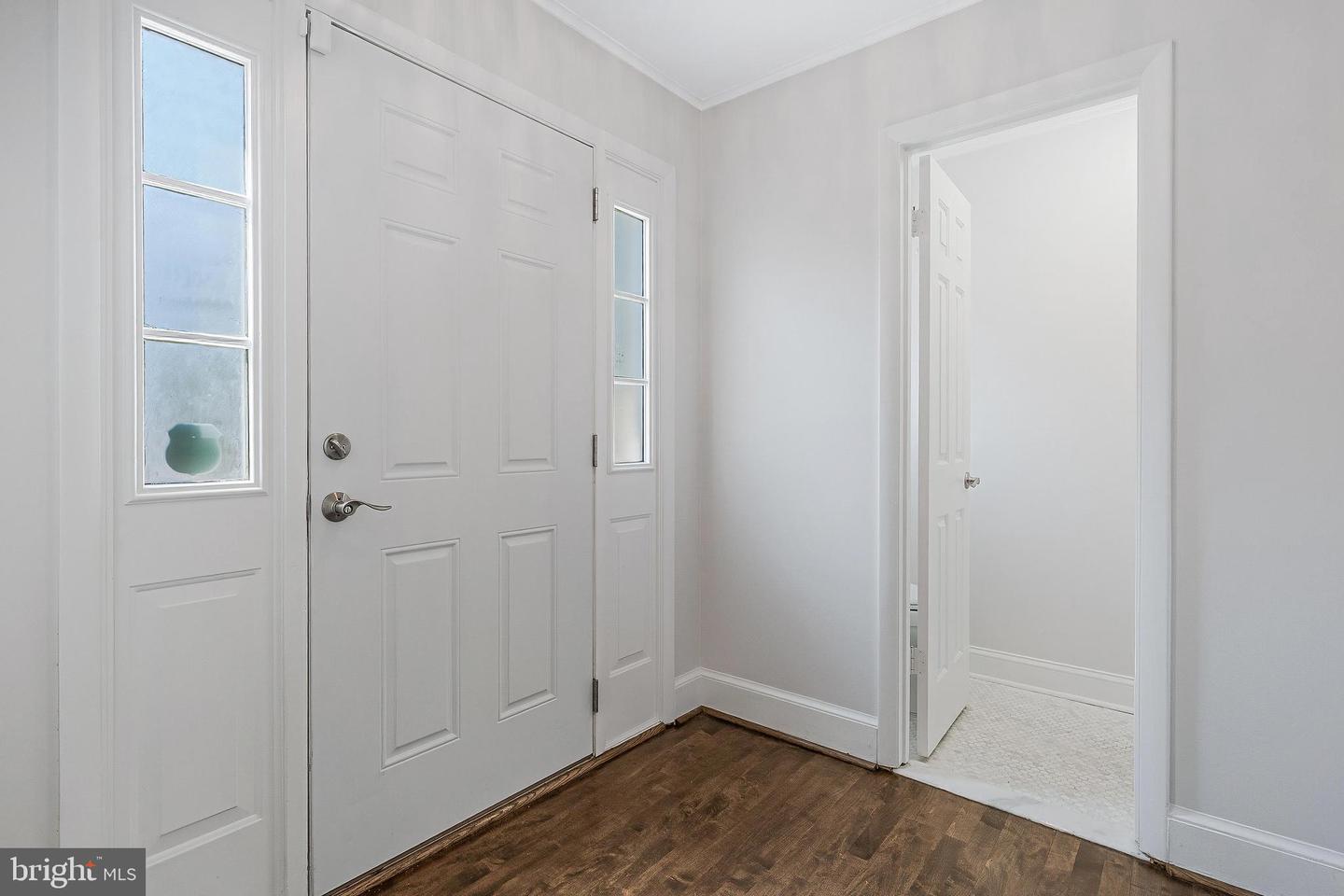 8504 JEFFERSONIAN CT, VIENNA, Virginia 22182, 4 Bedrooms Bedrooms, ,3 BathroomsBathrooms,Residential,For sale,8504 JEFFERSONIAN CT,VAFX2242020 MLS # VAFX2242020