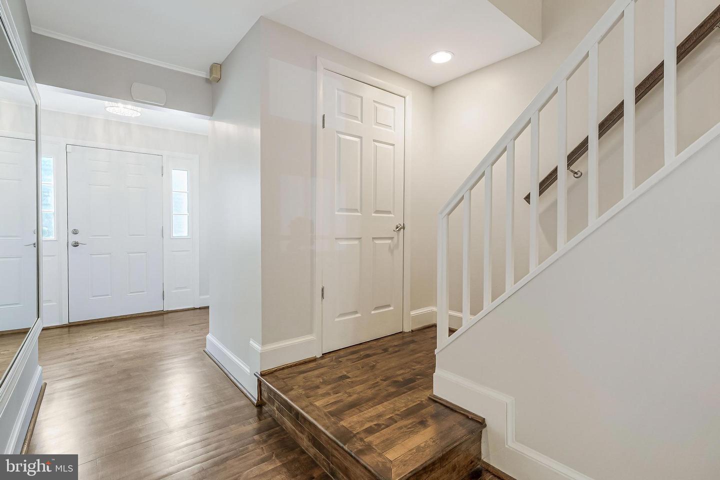8504 JEFFERSONIAN CT, VIENNA, Virginia 22182, 4 Bedrooms Bedrooms, ,3 BathroomsBathrooms,Residential,For sale,8504 JEFFERSONIAN CT,VAFX2242020 MLS # VAFX2242020