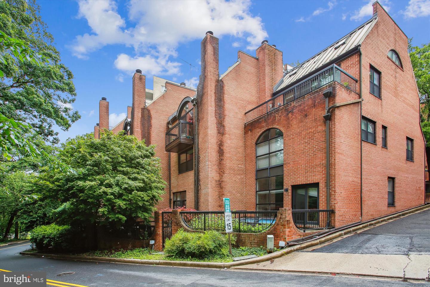 3505 17TH ST NW #4, WASHINGTON, District Of Columbia 20010, 1 Bedroom Bedrooms, ,1 BathroomBathrooms,Residential,For sale,3505 17TH ST NW #4,DCDC2202402 MLS # DCDC2202402