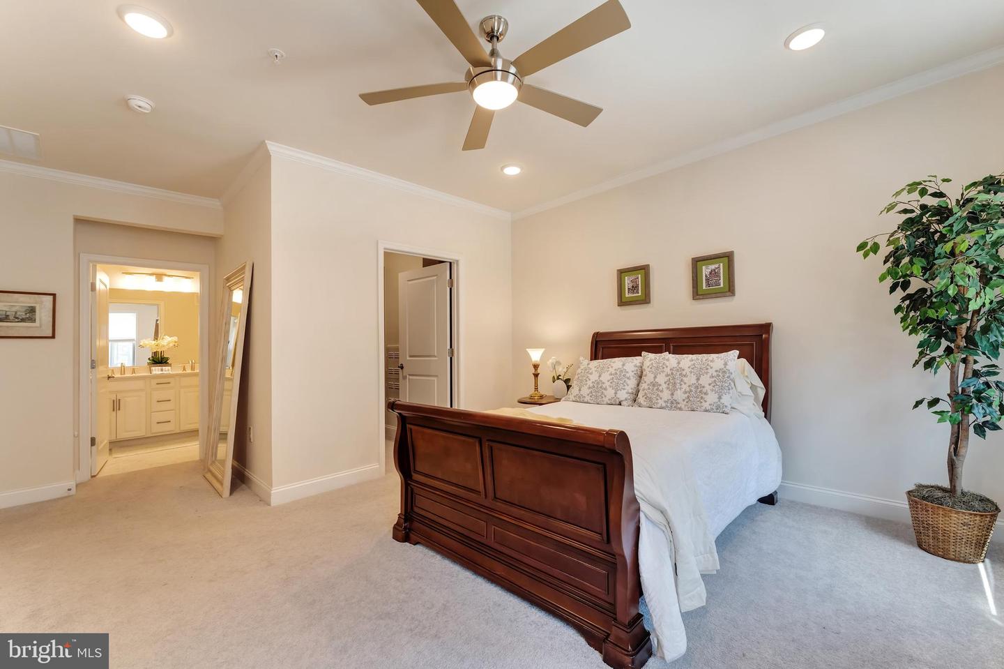 23630 HAVELOCK WALK TER #205, ASHBURN, Virginia 20148, 2 Bedrooms Bedrooms, ,2 BathroomsBathrooms,Residential,For sale,23630 HAVELOCK WALK TER #205,VALO2099060 MLS # VALO2099060