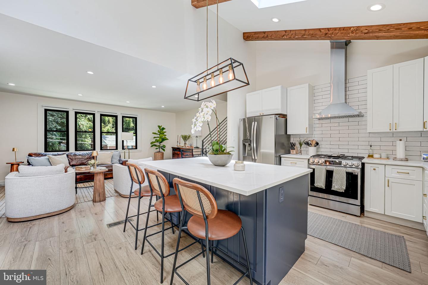 3662 VACATION LN, ARLINGTON, Virginia 22207, 5 Bedrooms Bedrooms, ,2 BathroomsBathrooms,Residential,For sale,3662 VACATION LN,VAAR2059136 MLS # VAAR2059136