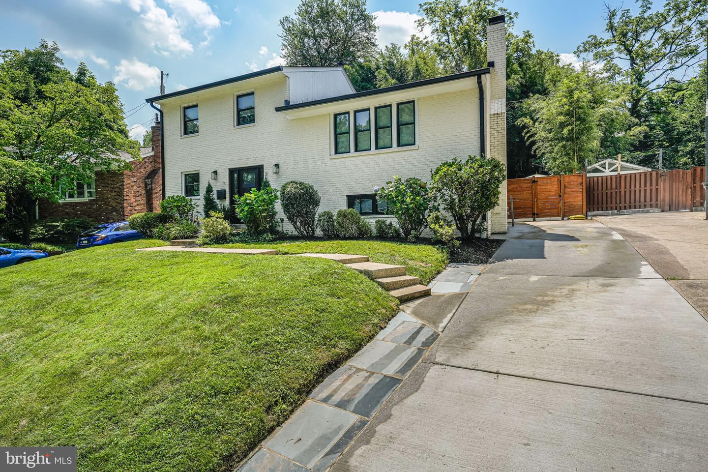 3662 VACATION LN, ARLINGTON, Virginia 22207, 5 Bedrooms Bedrooms, ,2 BathroomsBathrooms,Residential,For sale,3662 VACATION LN,VAAR2059136 MLS # VAAR2059136