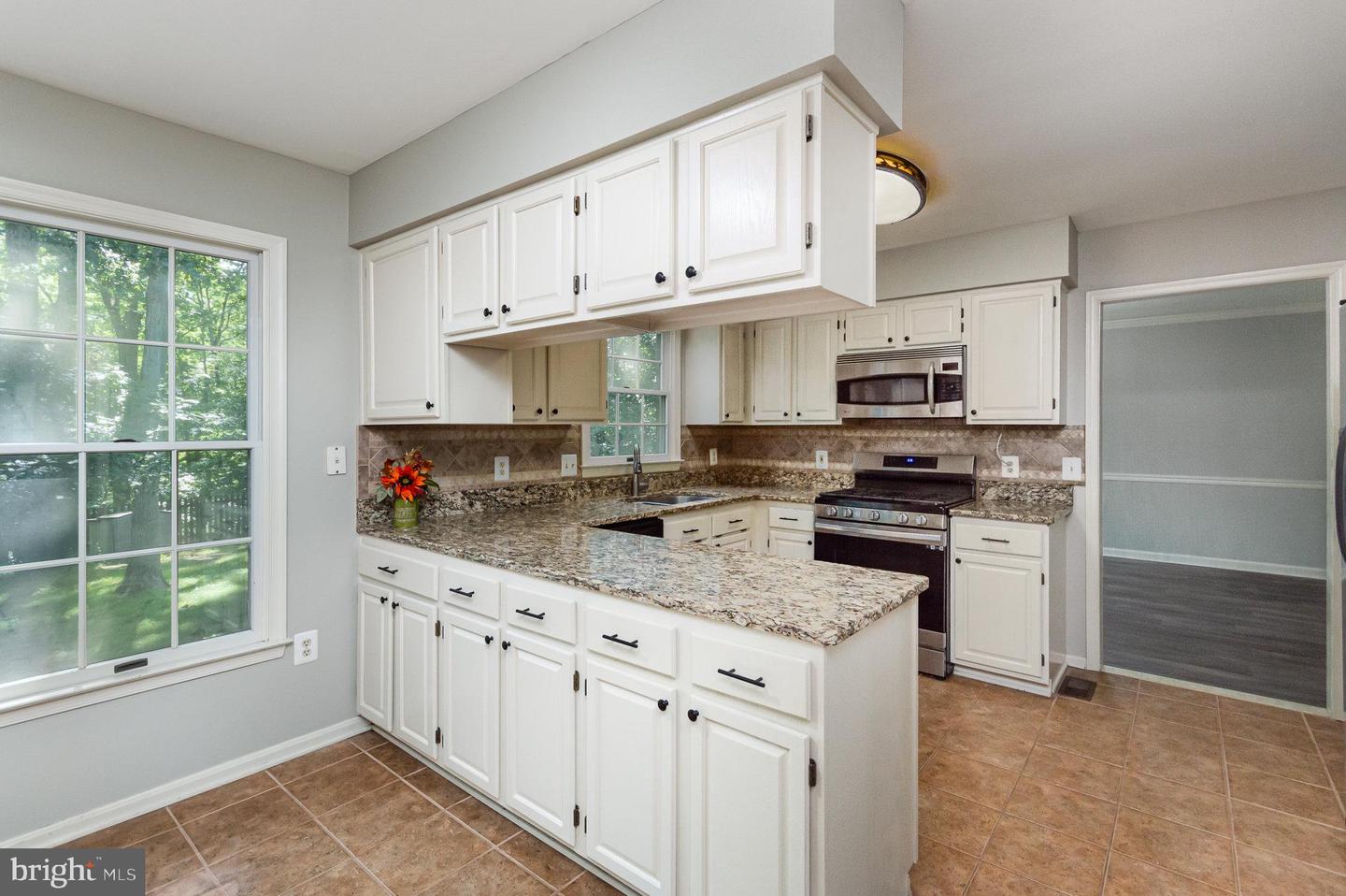 14591 ESTATE DR, WOODBRIDGE, Virginia 22193, 5 Bedrooms Bedrooms, ,3 BathroomsBathrooms,Residential,For sale,14591 ESTATE DR,VAPW2097380 MLS # VAPW2097380