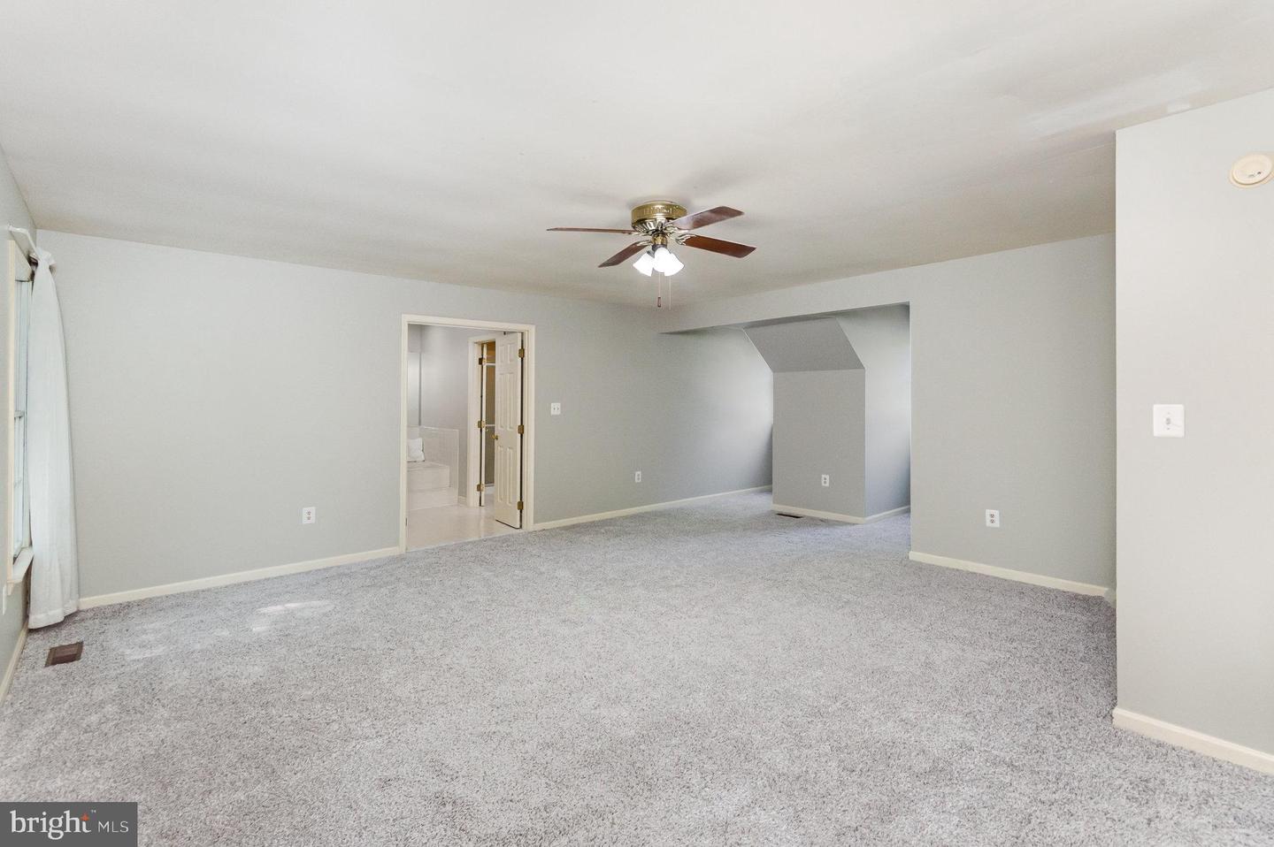 14591 ESTATE DR, WOODBRIDGE, Virginia 22193, 5 Bedrooms Bedrooms, ,3 BathroomsBathrooms,Residential,For sale,14591 ESTATE DR,VAPW2097380 MLS # VAPW2097380