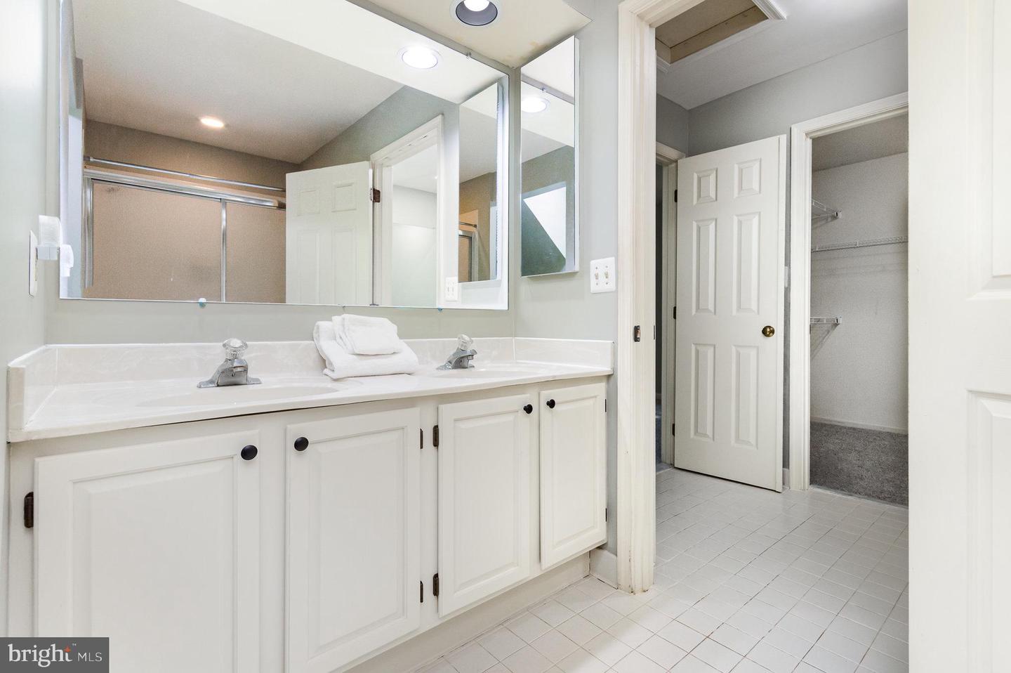 14591 ESTATE DR, WOODBRIDGE, Virginia 22193, 5 Bedrooms Bedrooms, ,3 BathroomsBathrooms,Residential,For sale,14591 ESTATE DR,VAPW2097380 MLS # VAPW2097380