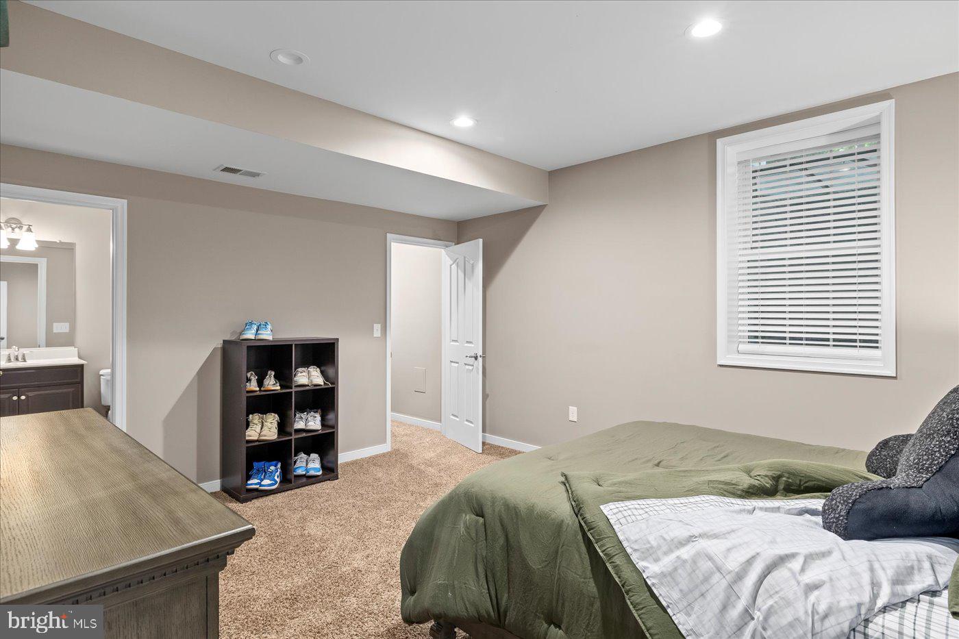 11401 BRANDY LN, SPOTSYLVANIA, Virginia 22553, 6 Bedrooms Bedrooms, ,4 BathroomsBathrooms,Residential,For sale,11401 BRANDY LN,VASP2034102 MLS # VASP2034102