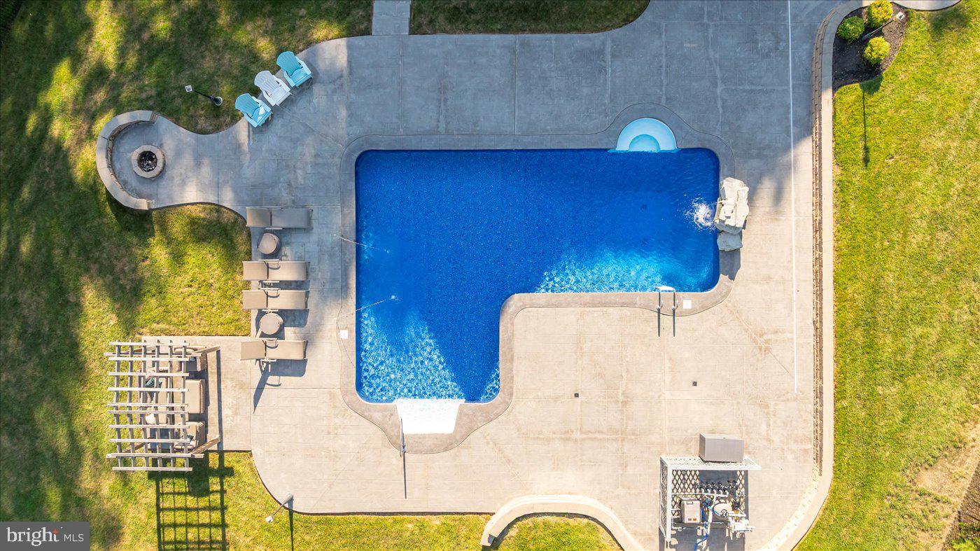 11401 BRANDY LN, SPOTSYLVANIA, Virginia 22553, 6 Bedrooms Bedrooms, ,4 BathroomsBathrooms,Residential,For sale,11401 BRANDY LN,VASP2034102 MLS # VASP2034102