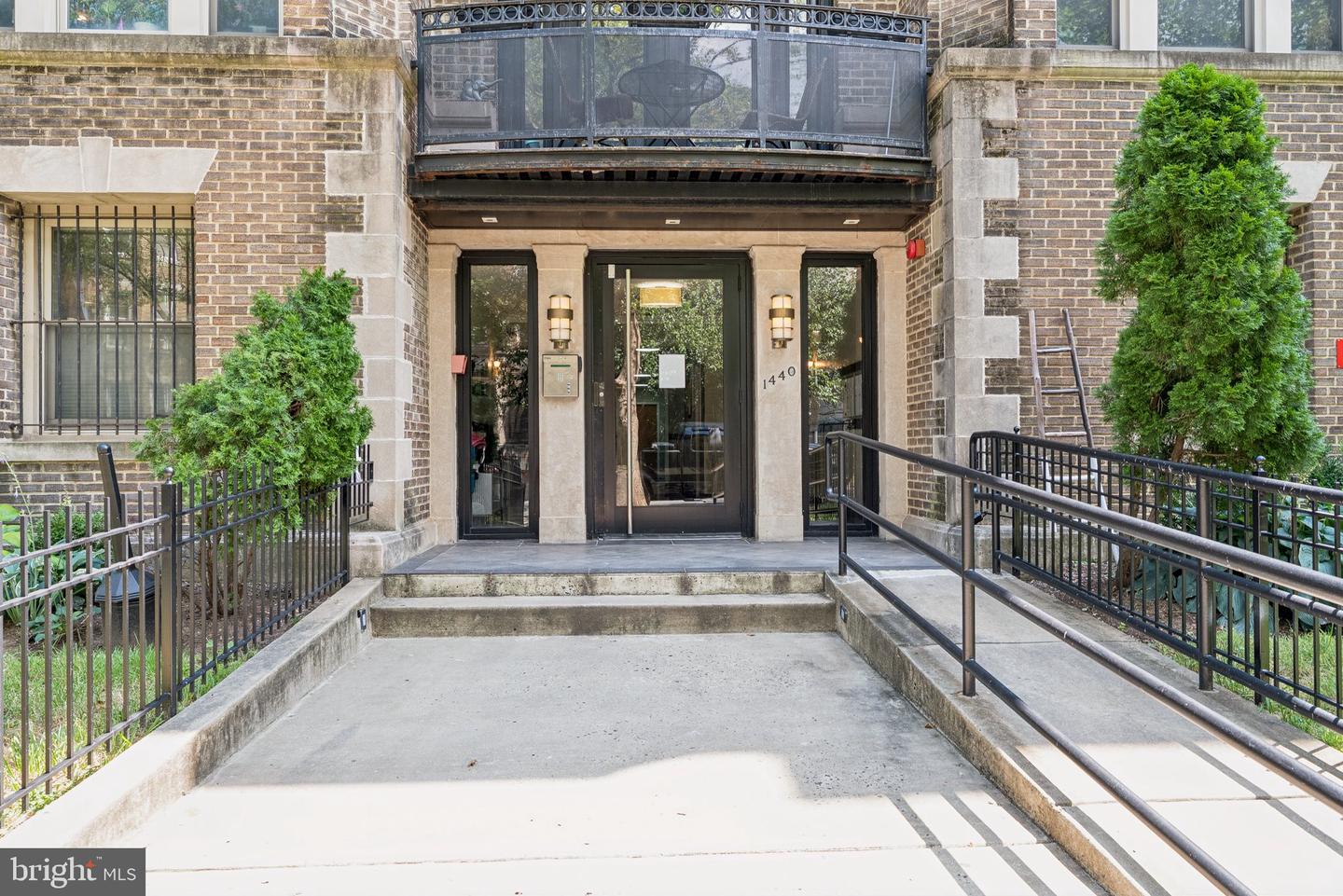 1440 COLUMBIA RD NW #204, WASHINGTON, District Of Columbia 20009, 1 Bedroom Bedrooms, ,1 BathroomBathrooms,Residential,For sale,1440 COLUMBIA RD NW #204,DCDC2207476 MLS # DCDC2207476