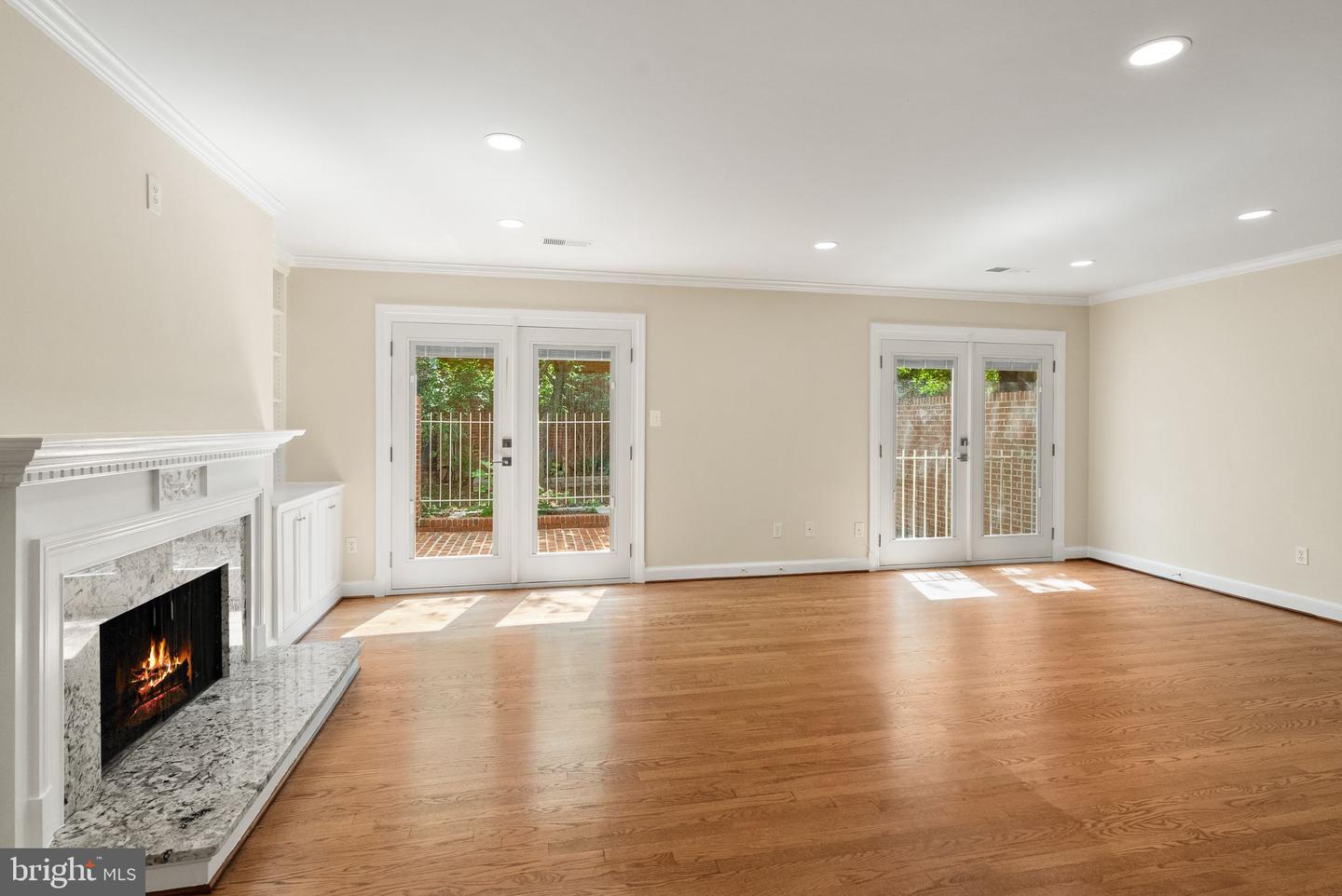 2345 S ROLFE ST S, ARLINGTON, Virginia 22202, 4 Bedrooms Bedrooms, ,3 BathroomsBathrooms,Residential,For sale,2345 S ROLFE ST S,VAAR2059904 MLS # VAAR2059904