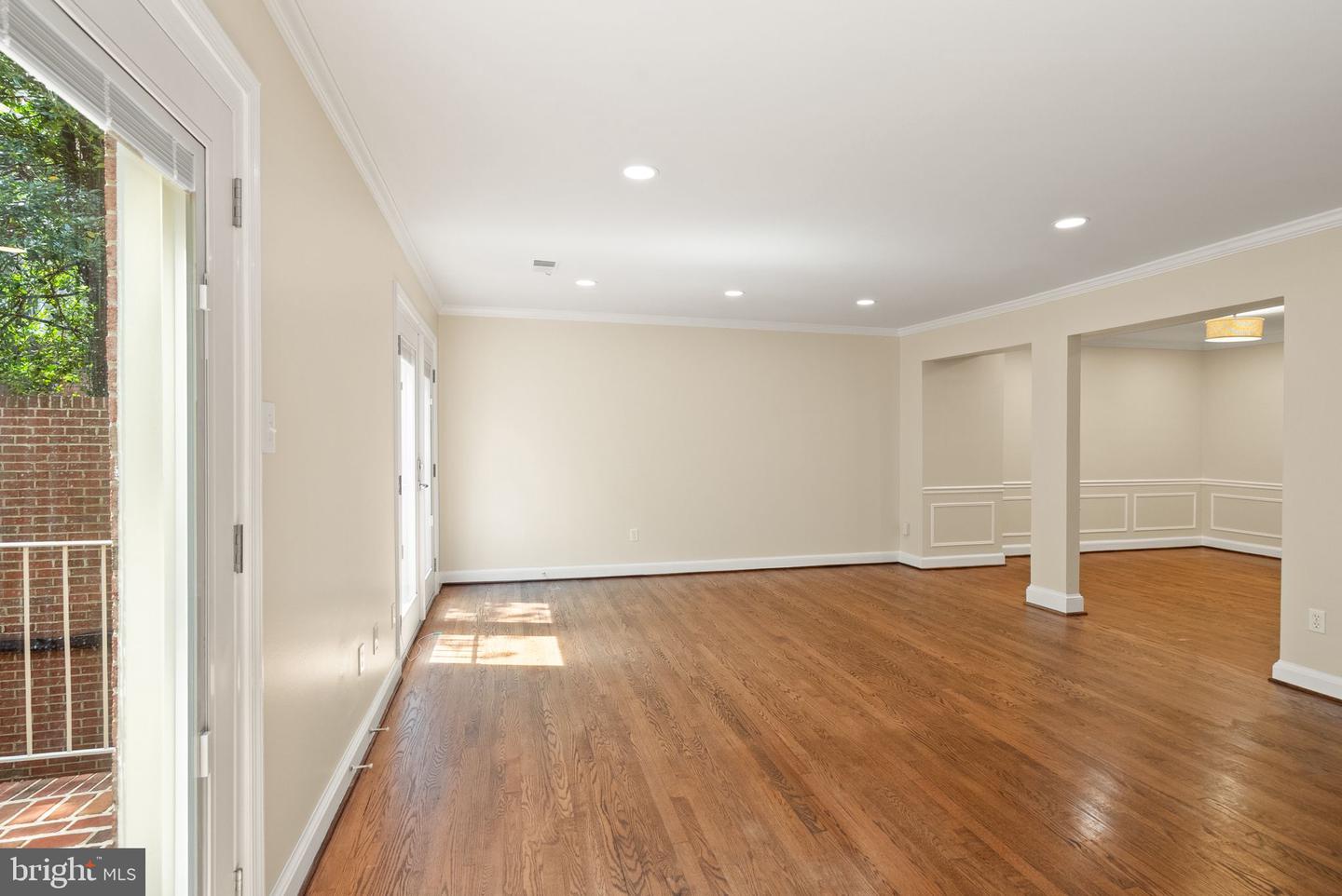 2345 S ROLFE ST S, ARLINGTON, Virginia 22202, 4 Bedrooms Bedrooms, ,3 BathroomsBathrooms,Residential,For sale,2345 S ROLFE ST S,VAAR2059904 MLS # VAAR2059904