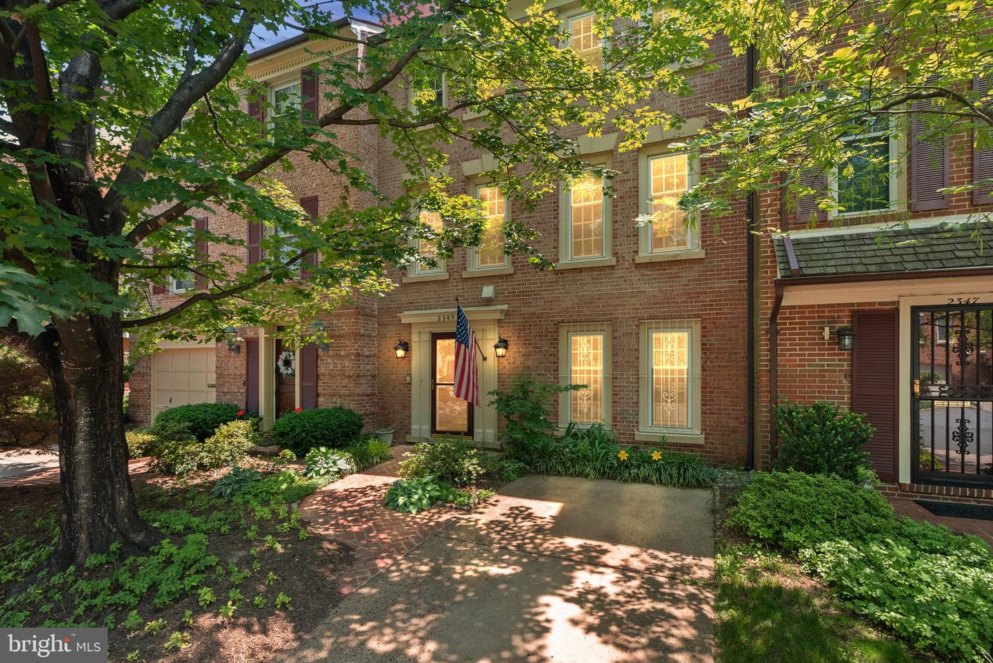 2345 S ROLFE ST S, ARLINGTON, Virginia 22202, 4 Bedrooms Bedrooms, ,3 BathroomsBathrooms,Residential,For sale,2345 S ROLFE ST S,VAAR2059904 MLS # VAAR2059904