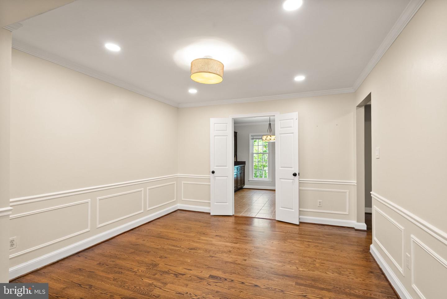 2345 S ROLFE ST S, ARLINGTON, Virginia 22202, 4 Bedrooms Bedrooms, ,3 BathroomsBathrooms,Residential,For sale,2345 S ROLFE ST S,VAAR2059904 MLS # VAAR2059904