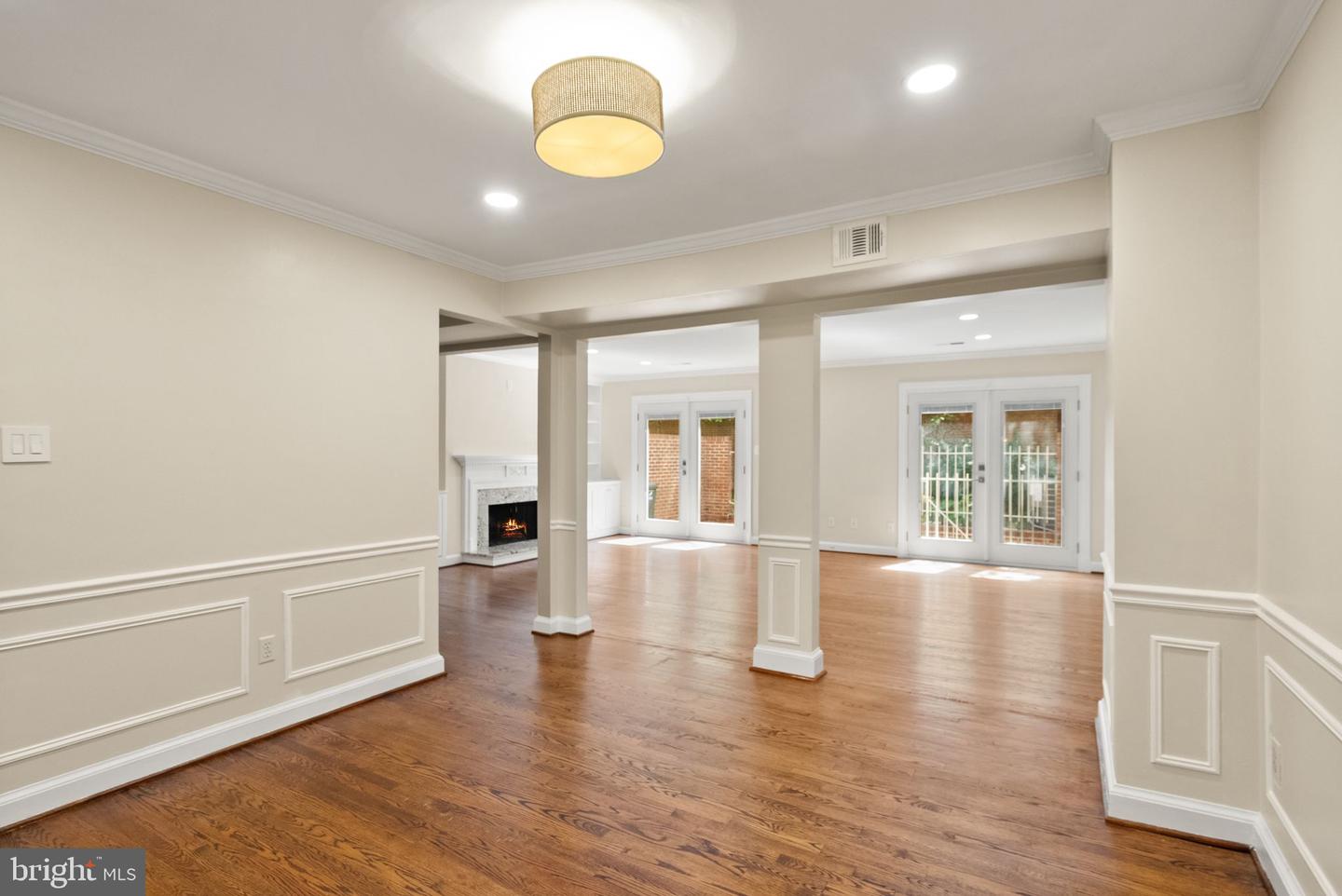 2345 S ROLFE ST S, ARLINGTON, Virginia 22202, 4 Bedrooms Bedrooms, ,3 BathroomsBathrooms,Residential,For sale,2345 S ROLFE ST S,VAAR2059904 MLS # VAAR2059904